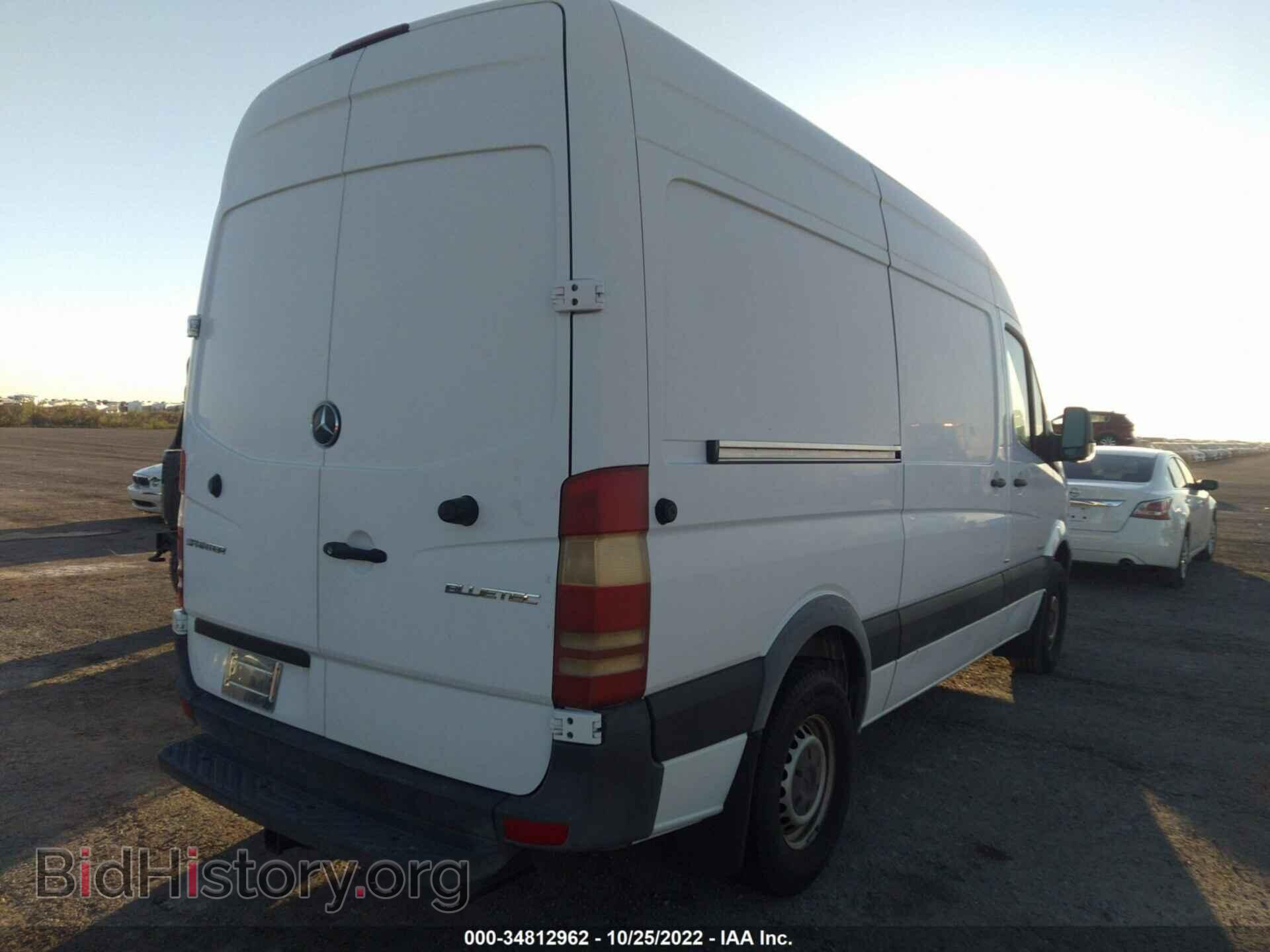 2014 MERCEDES-BENZ SPRINTER CARGO VANS - VIN: WD3PE7DC7E5849897 - Фото 4