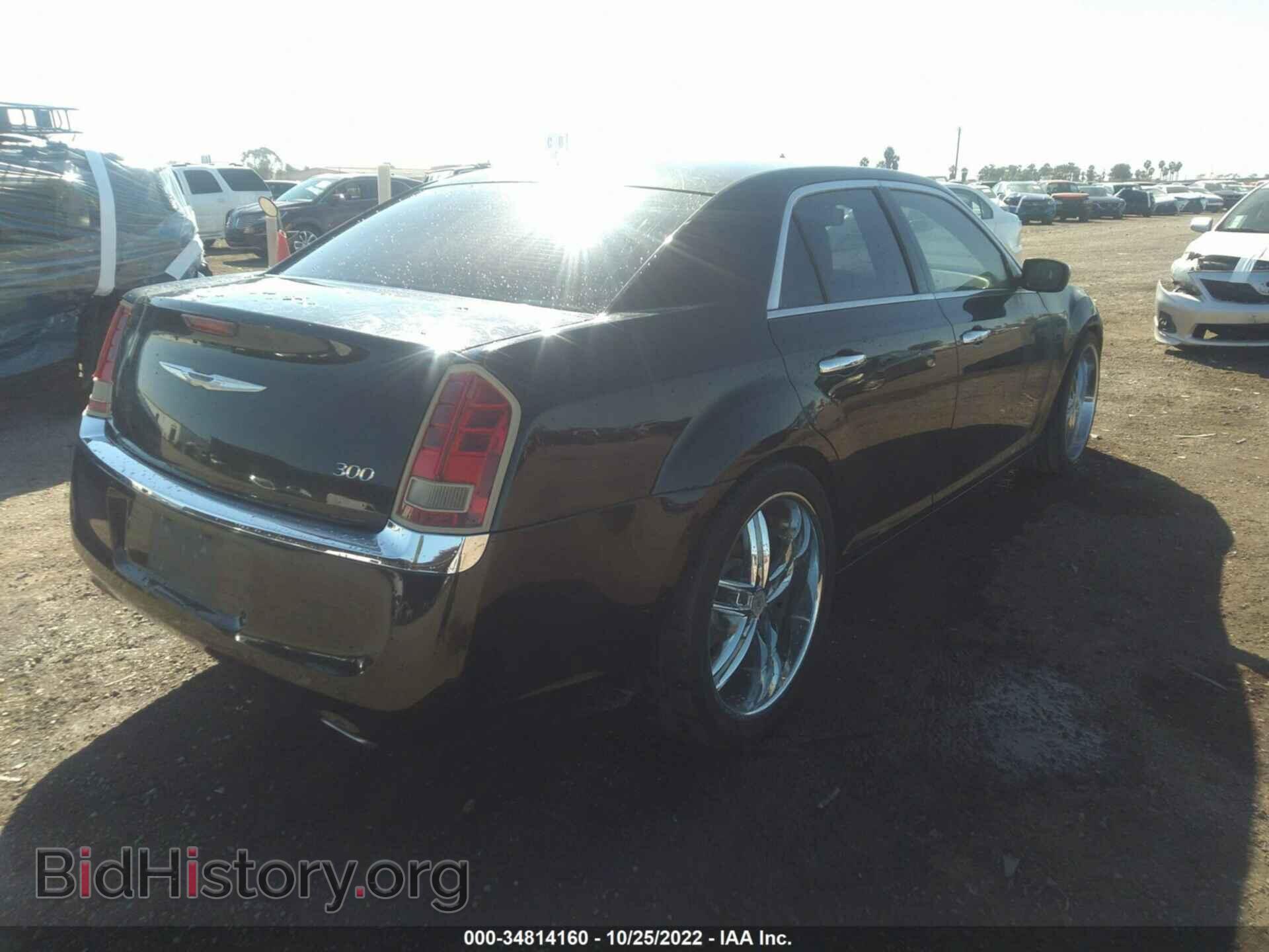 2012 CHRYSLER 300 - VIN: 2C3CCACG7CH216189 - Фото 4