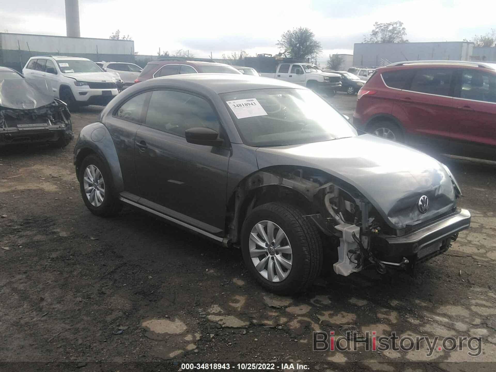 Photo 3VWFP7AT6DM637000 - VOLKSWAGEN BEETLE COUPE 2013