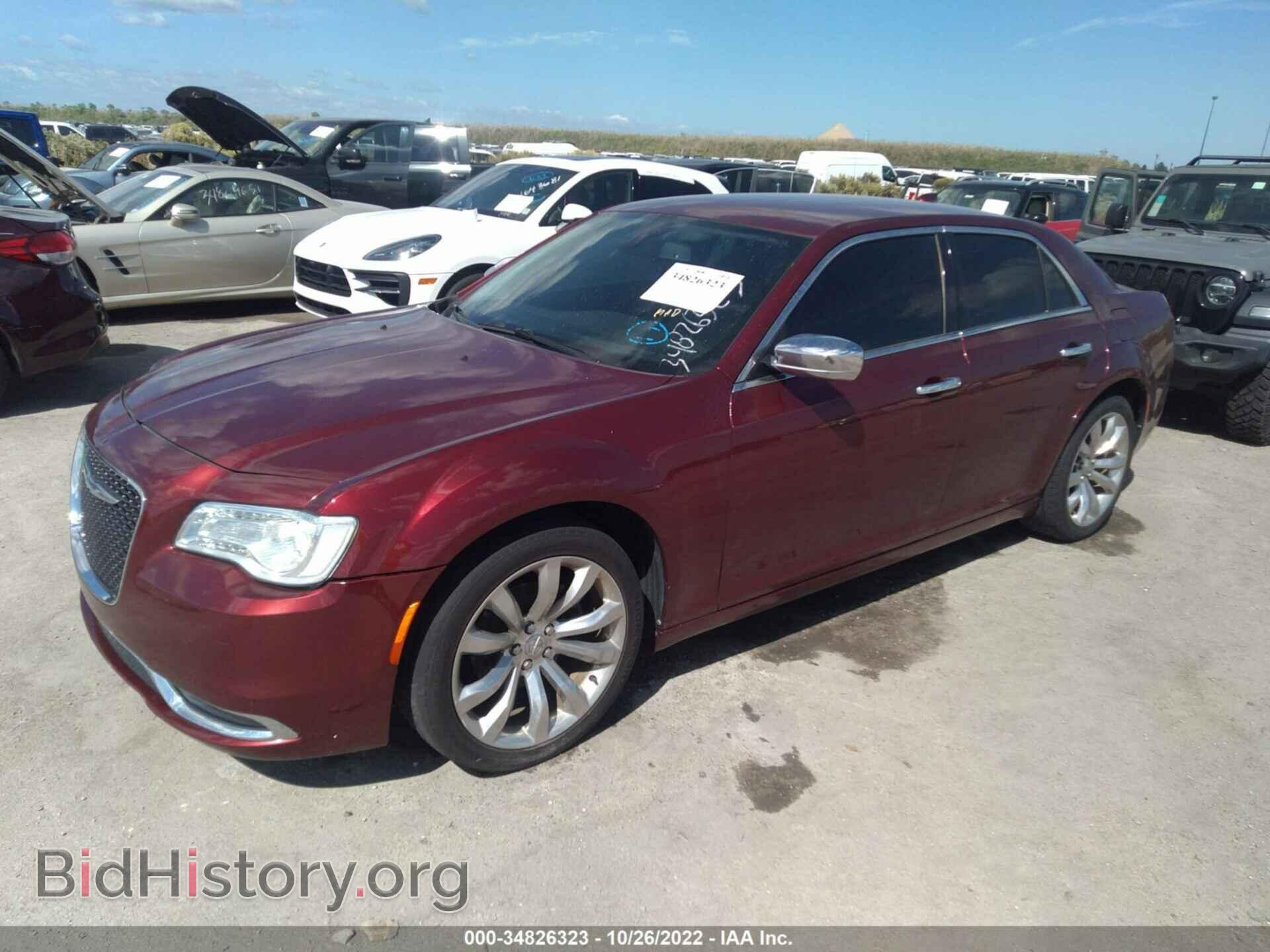 2018 CHRYSLER 300 - VIN: 2C3CCAEG6JH137090 - Фото 2
