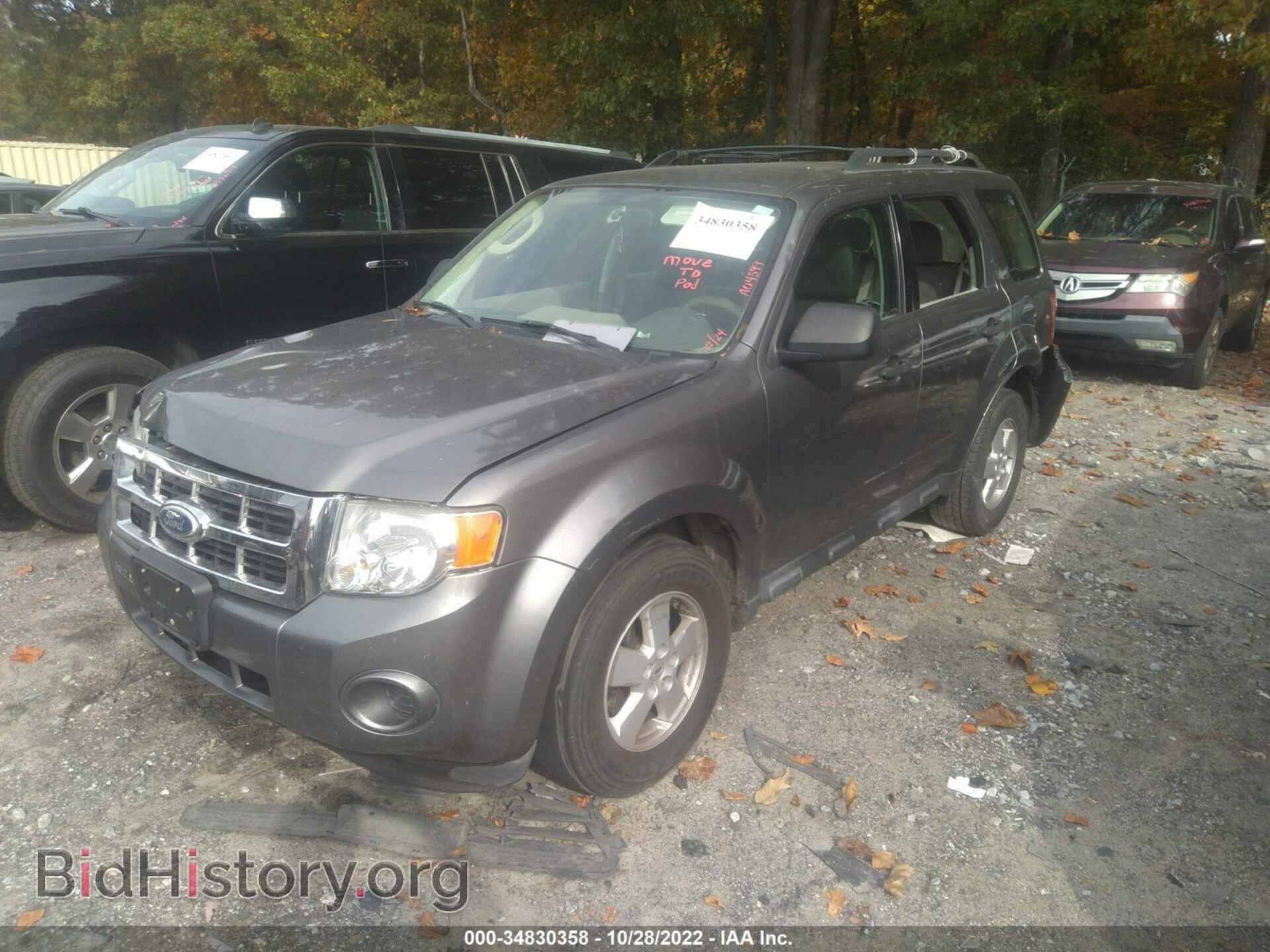 2011 FORD ESCAPE - VIN: 1FMCU0C7XBKA04599 - Фото 2