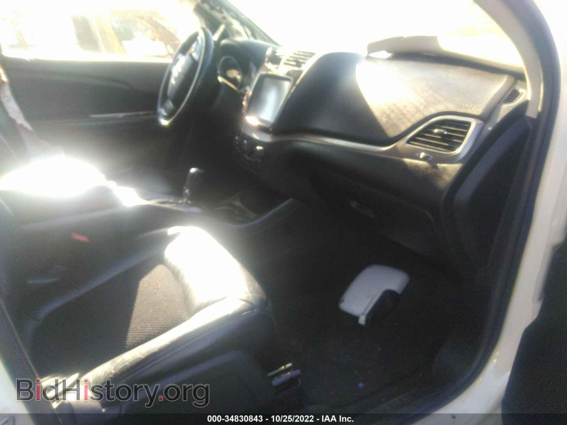 2018 DODGE JOURNEY - VIN: 3C4PDCGG6JT216012 - Фото 5