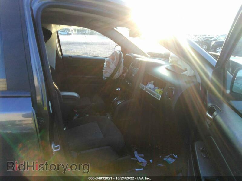 2017 Jeep COMPASS (VIN 1C4NJCBA5HD147137) — photo 5 of 12