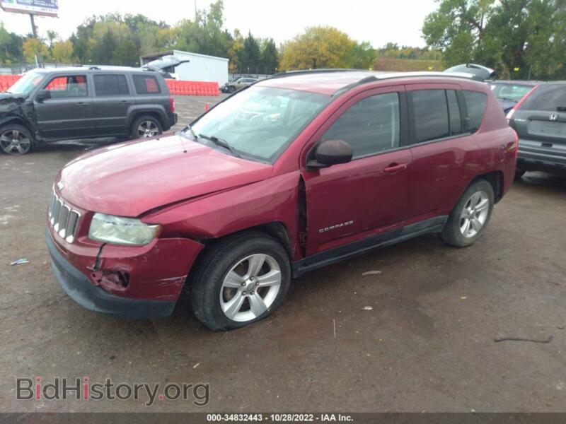 2011 Jeep COMPASS (VIN 1J4NT1FA3BD175058) — фото 2 из 11