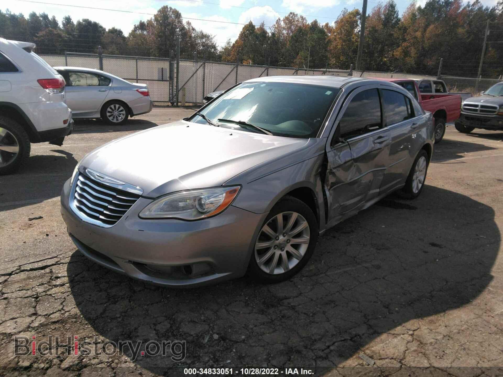 2013 CHRYSLER 200 - VIN: 1C3CCBBG7DN703781 - Фото 2
