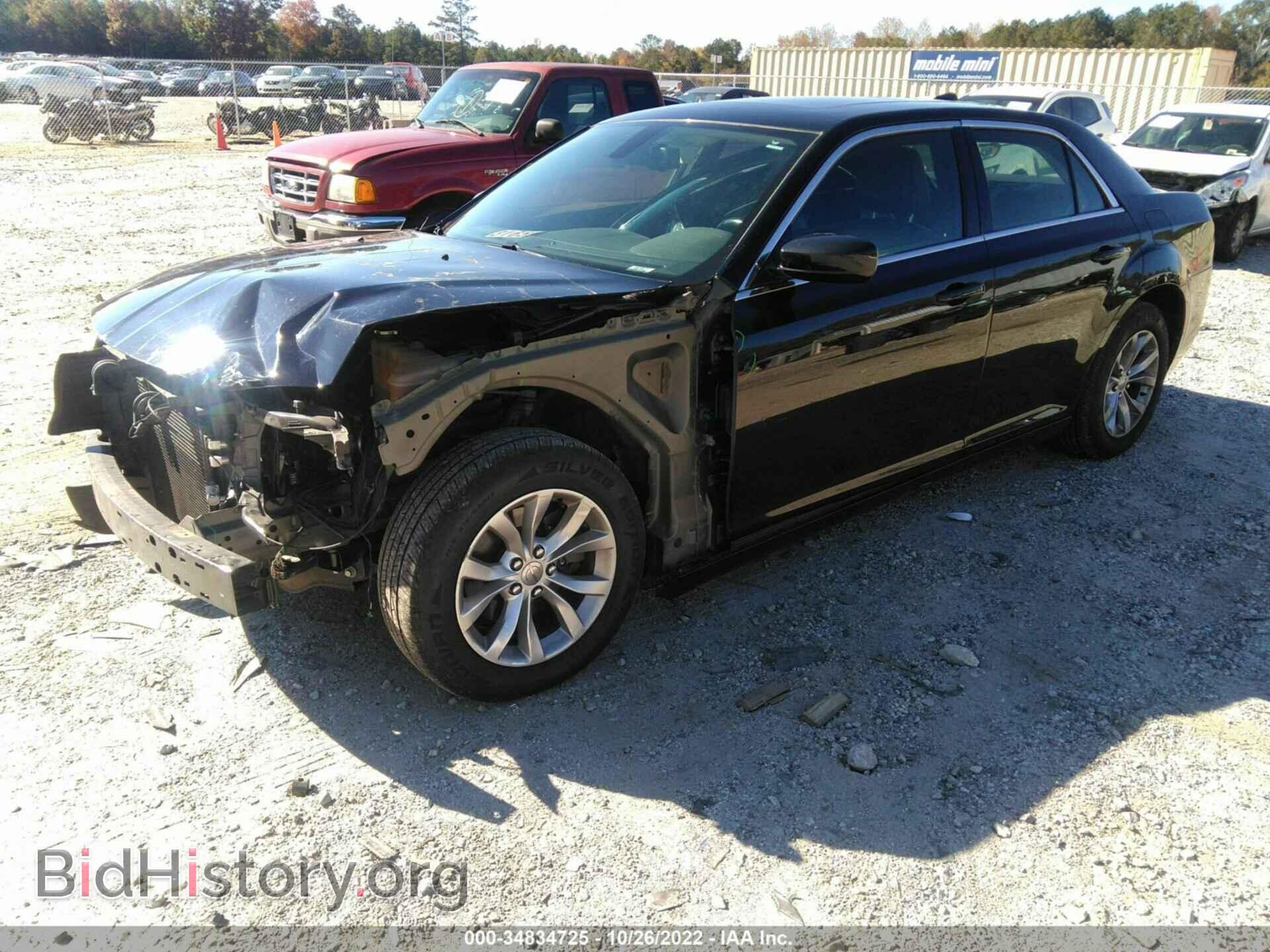 2016 CHRYSLER 300 - VIN: 2C3CCAAG7GH243837 - Фото 2