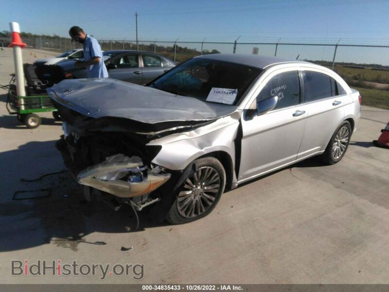 2011 Chrysler 200 (VIN 1C3BC2FB9BN522057) — фото 2 из 15
