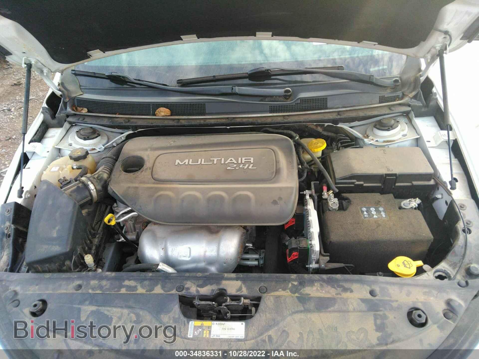 2015 CHRYSLER 200 - VIN: 1C3CCCAB9FN616236 - Фото 10