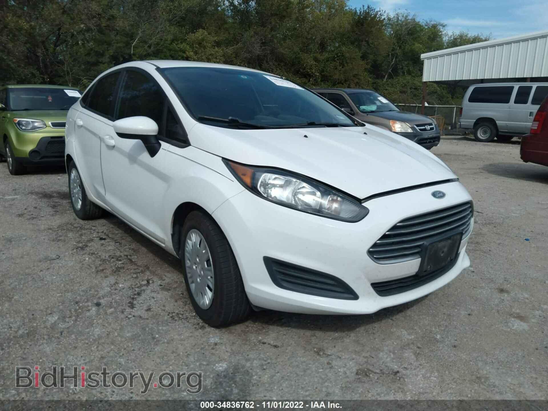 Photo 3FADP4AJ2FM101080 - FORD FIESTA 2015
