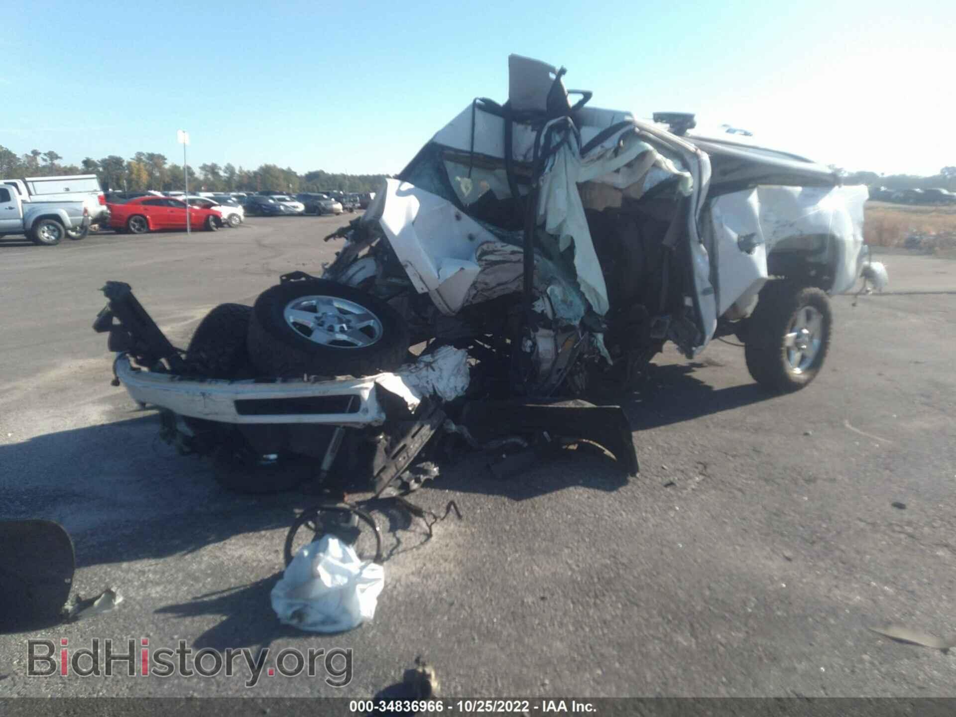 2013 GMC SIERRA 2500HD - VIN: 1GT125E83DF168499 - Фото 2