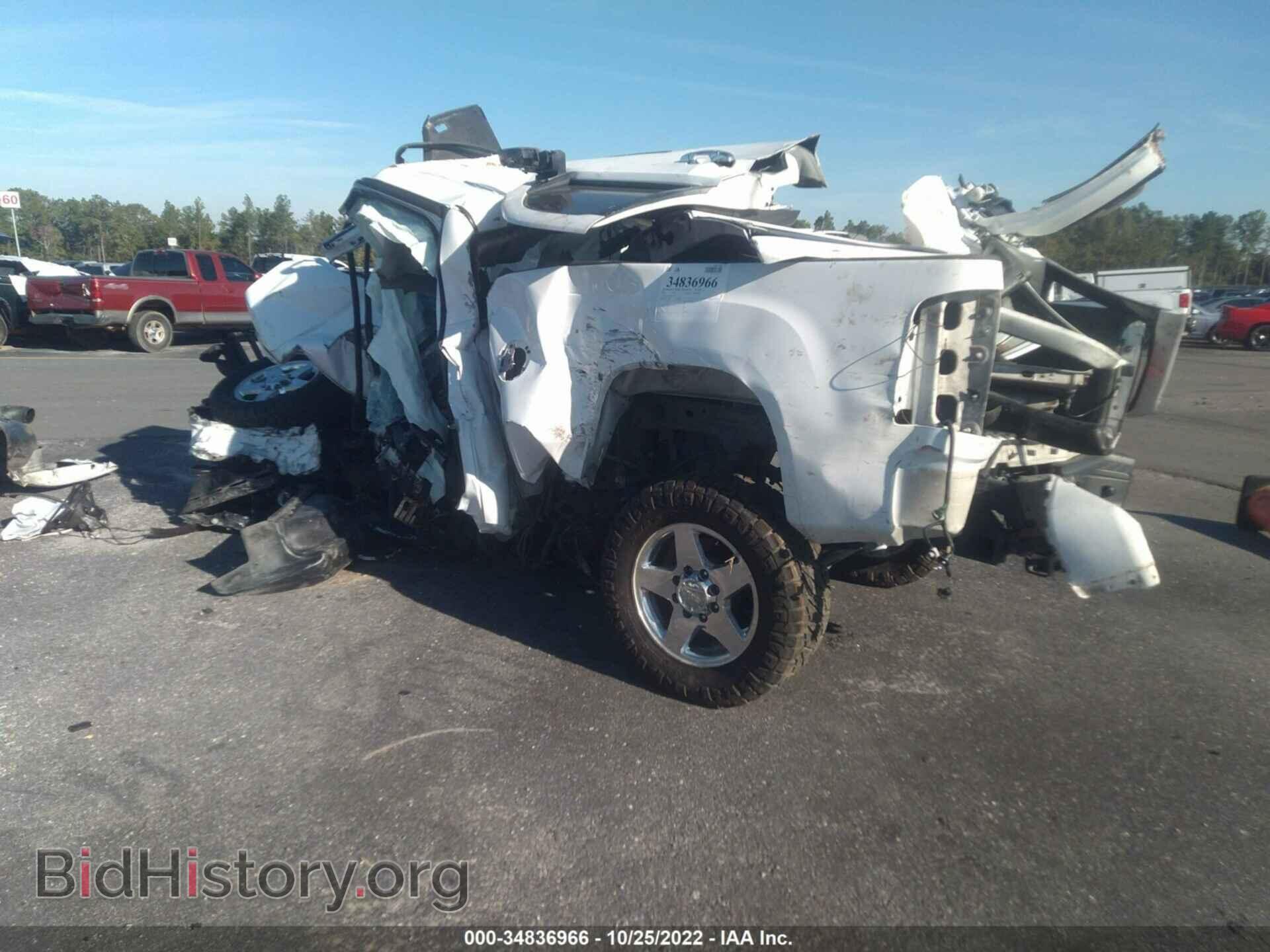 2013 GMC SIERRA 2500HD - VIN: 1GT125E83DF168499 - Фото 3