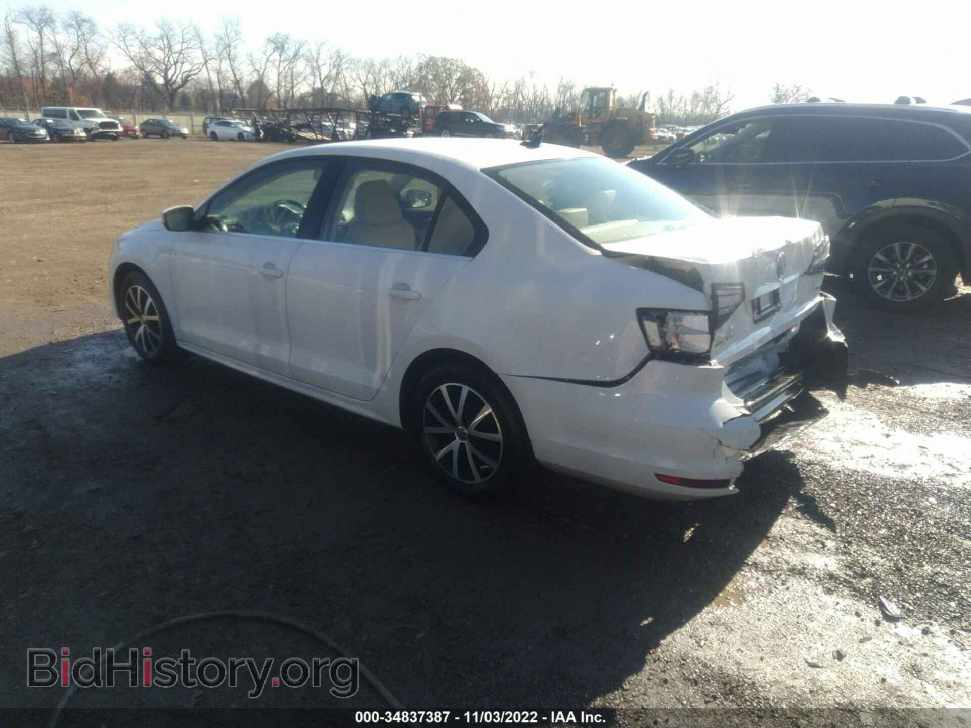2017 VOLKSWAGEN JETTA - VIN: 3VWDB7AJ9HM385785 - Фото 3