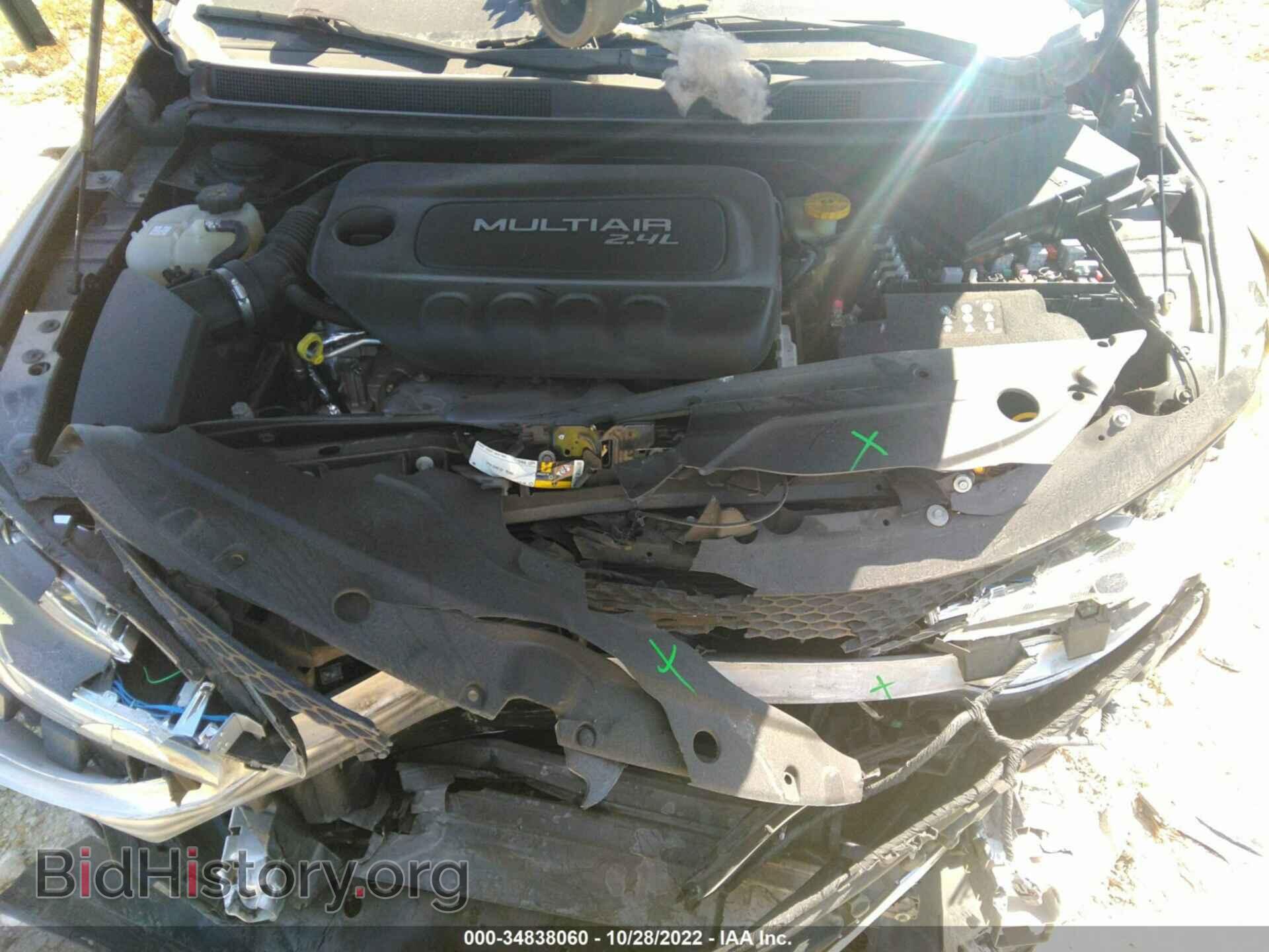 2016 CHRYSLER 200 - VIN: 1C3CCCCB5GN109834 - Фото 10