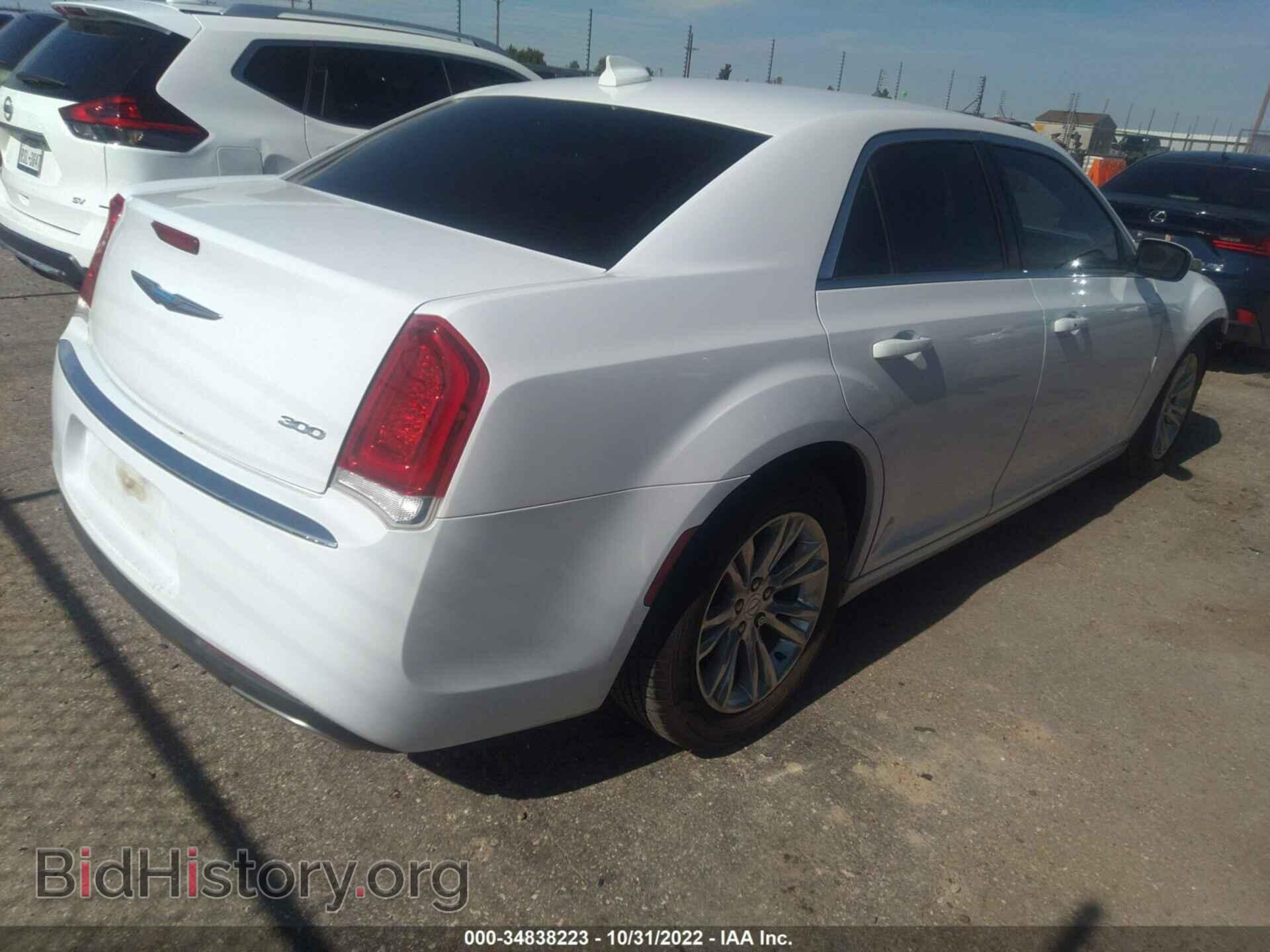 2018 CHRYSLER 300 - VIN: 2C3CCAAG7JH275954 - Фото 4