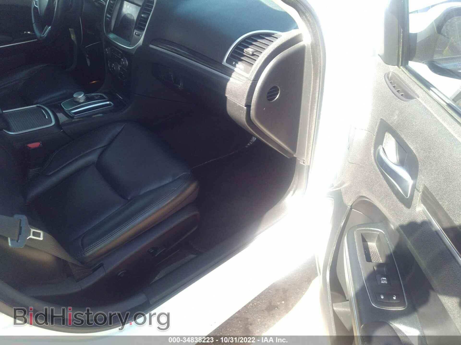 2018 CHRYSLER 300 - VIN: 2C3CCAAG7JH275954 - Фото 5