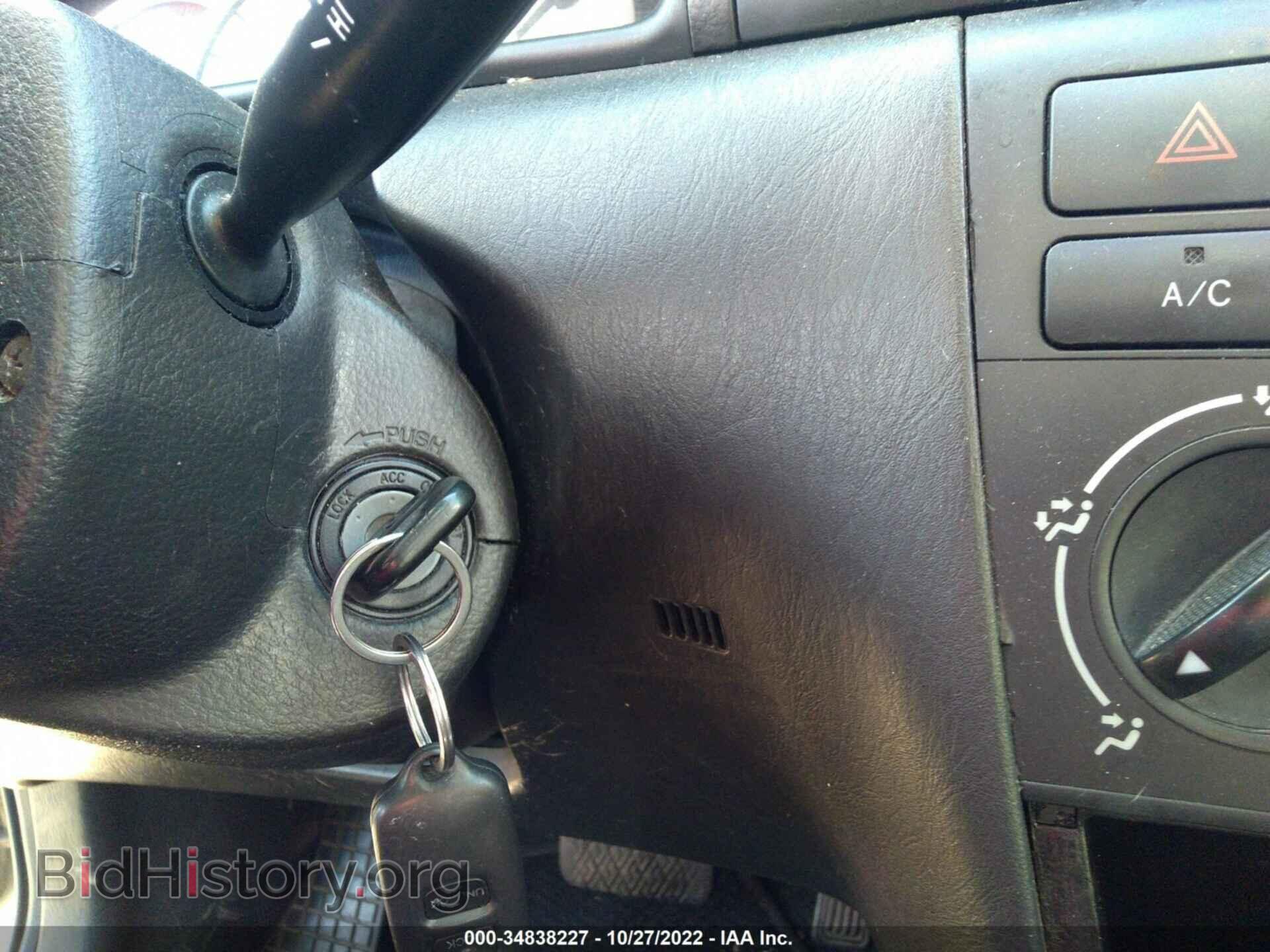 2008 TOYOTA COROLLA - VIN: 1NXBR32E48Z938530 - Фото 11