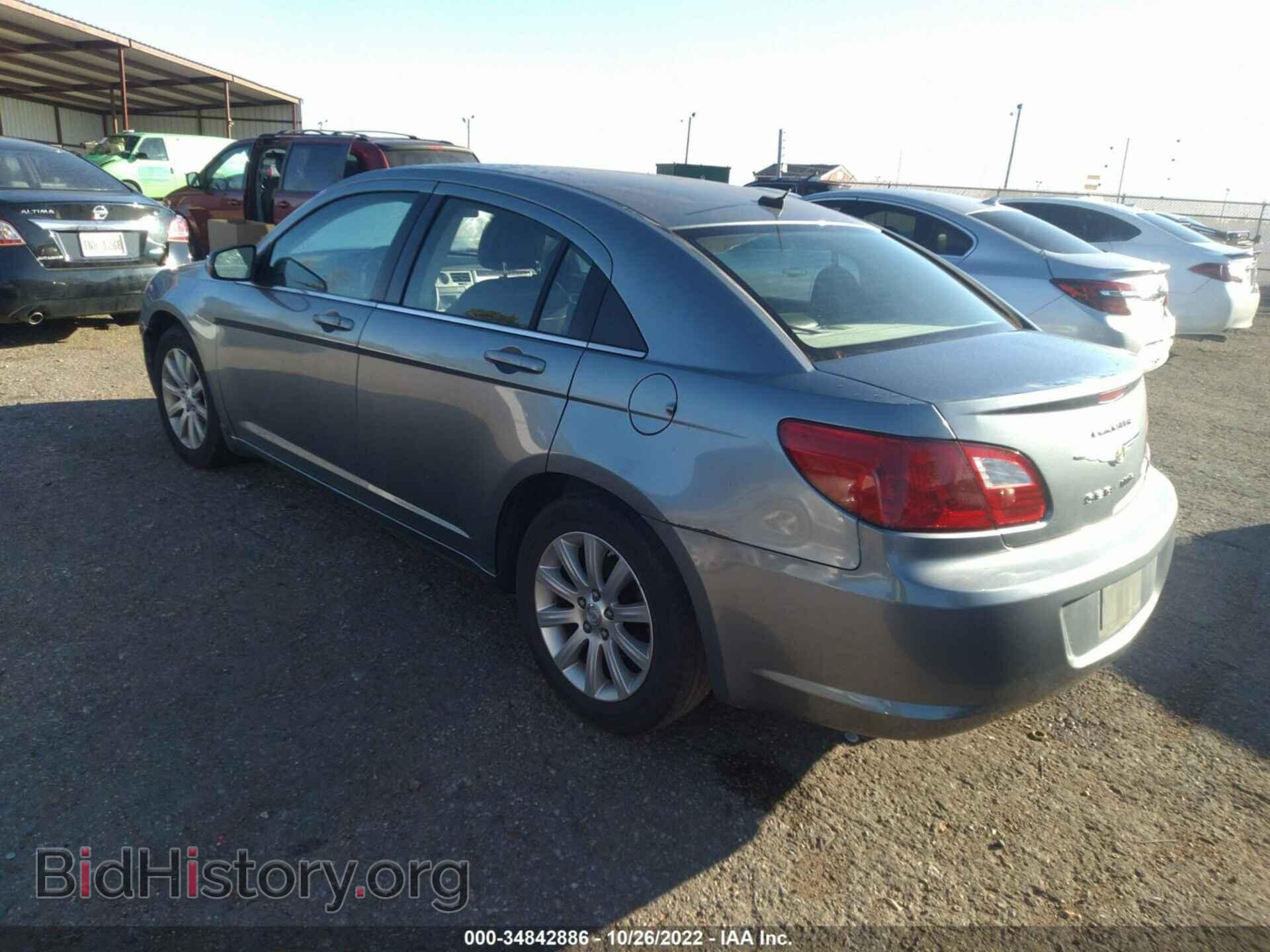 2010 CHRYSLER SEBRING - VIN: 1C3CC5FB9AN128031 - Фото 3