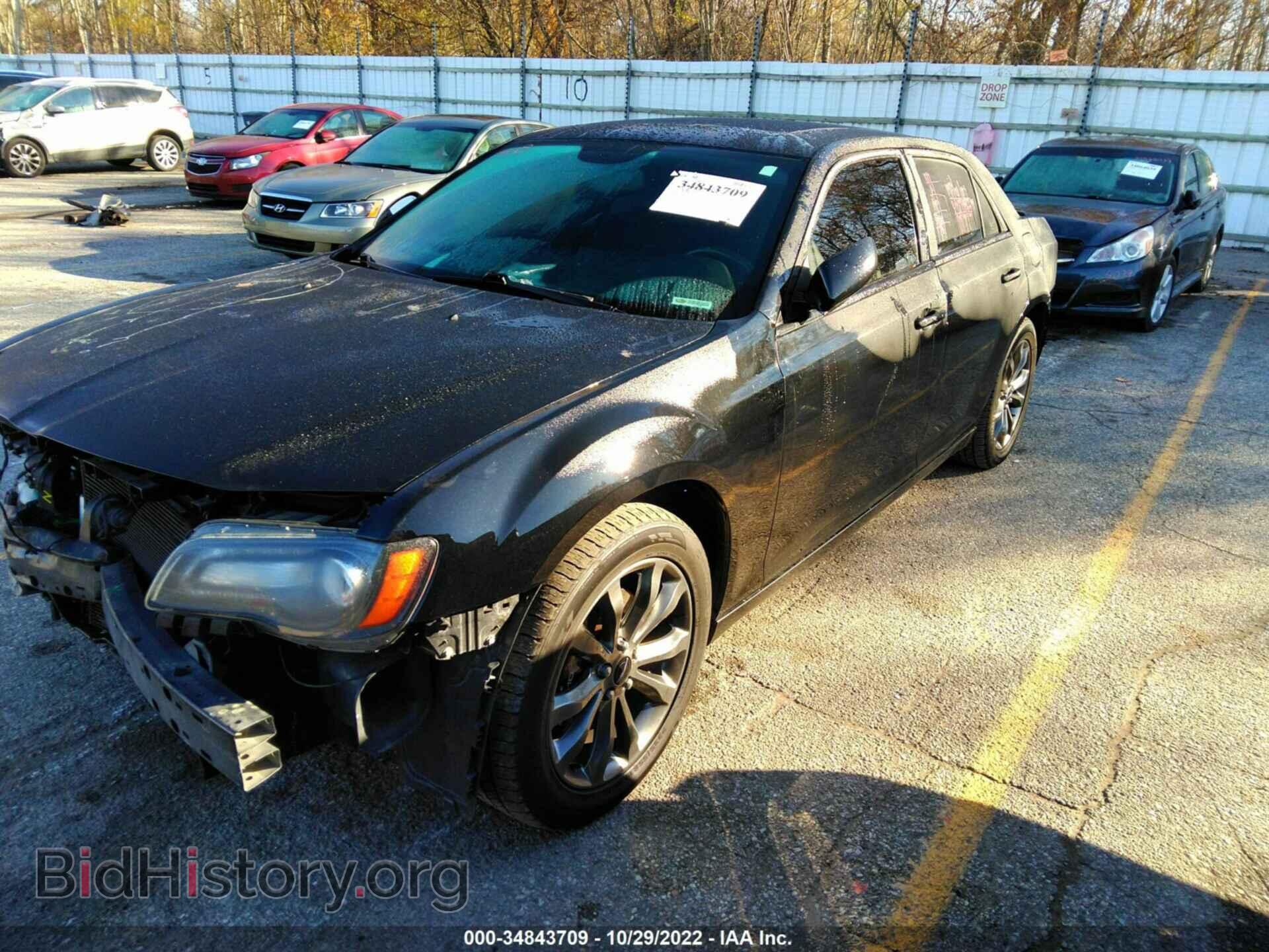 2014 CHRYSLER 300 - VIN: 2C3CCAGGXEH352619 - Фото 2