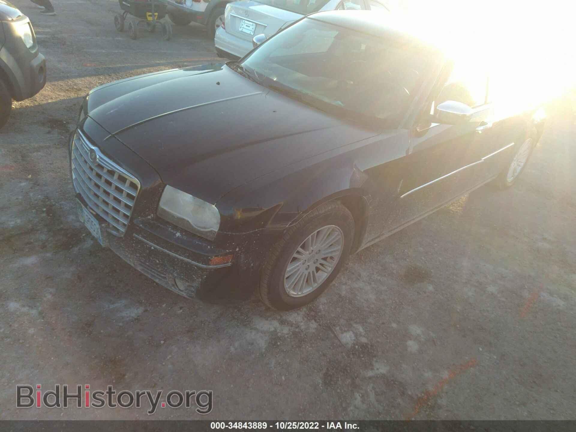 2010 CHRYSLER 300 - VIN: 2C3CA5CV8AH182773 - Фото 2