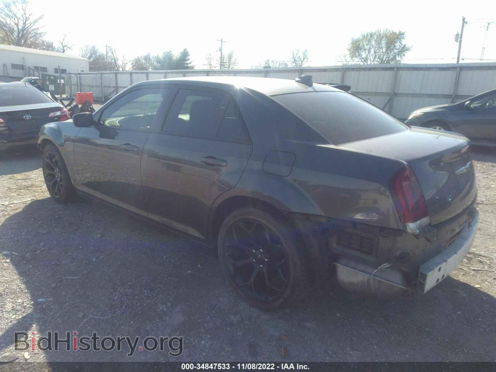 2019 CHRYSLER 300 - VIN: 2C3CCABG3KH601202 - Фото 3