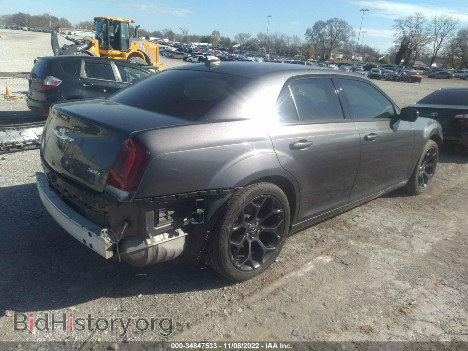 2019 CHRYSLER 300 - VIN: 2C3CCABG3KH601202 - Фото 4