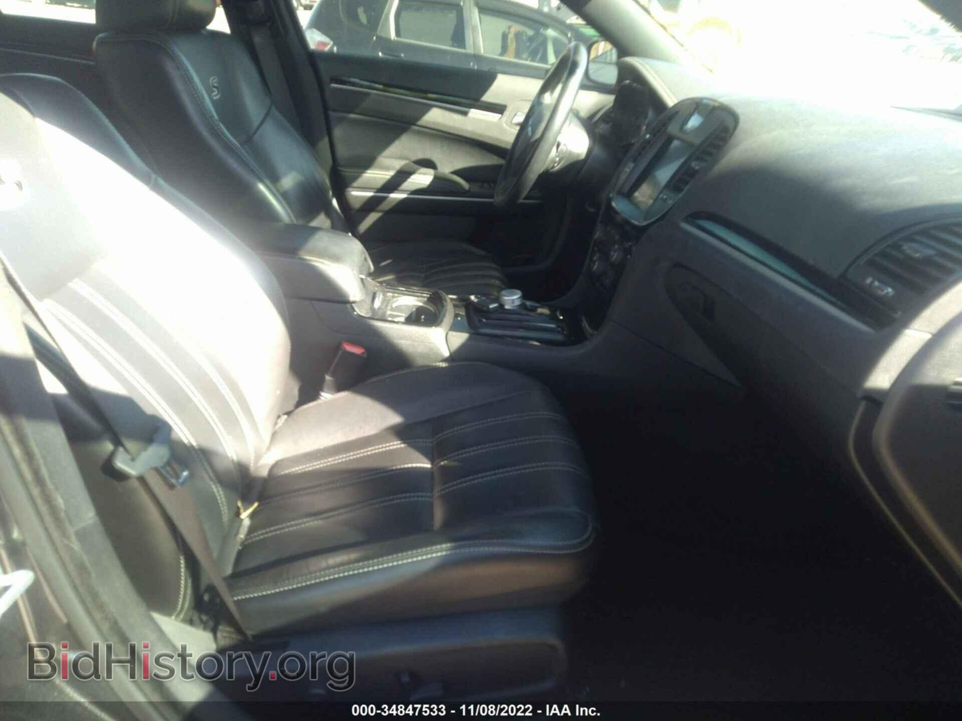 2019 CHRYSLER 300 - VIN: 2C3CCABG3KH601202 - Фото 5