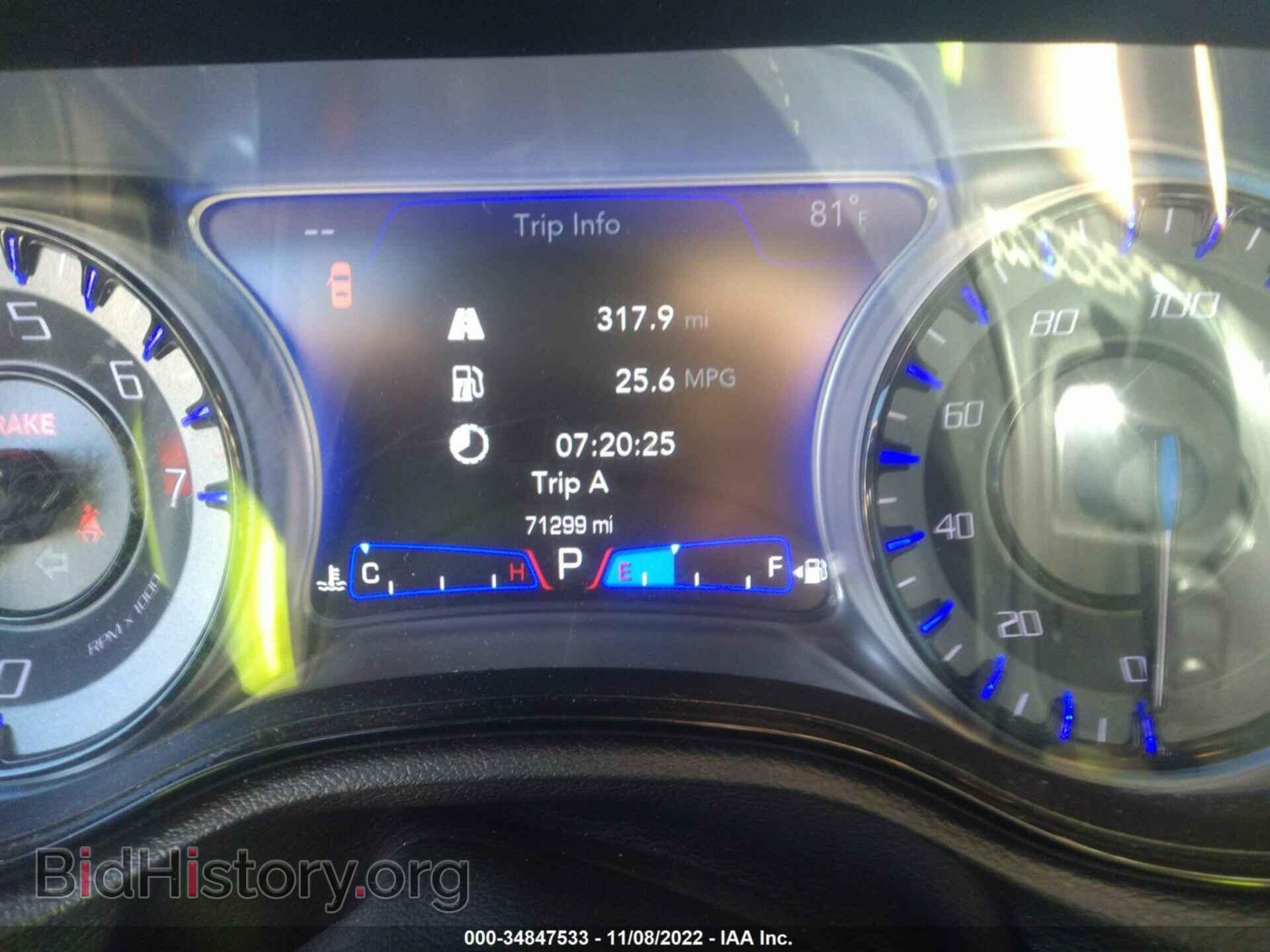 2019 CHRYSLER 300 - VIN: 2C3CCABG3KH601202 - Фото 7