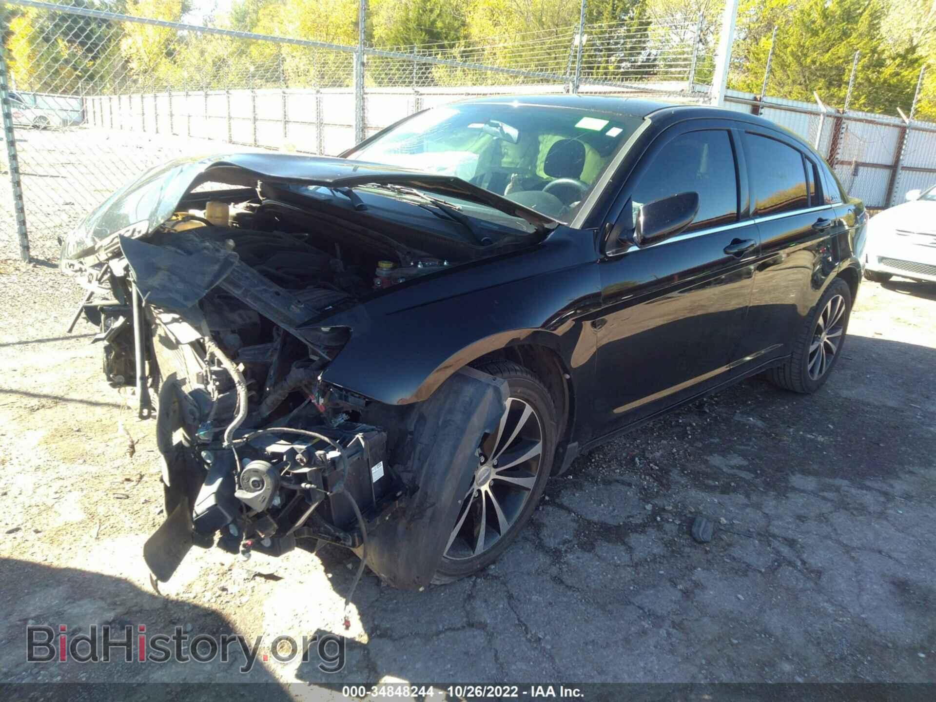 2013 CHRYSLER 200 - VIN: 1C3CCBBBXDN595483 - Фото 2