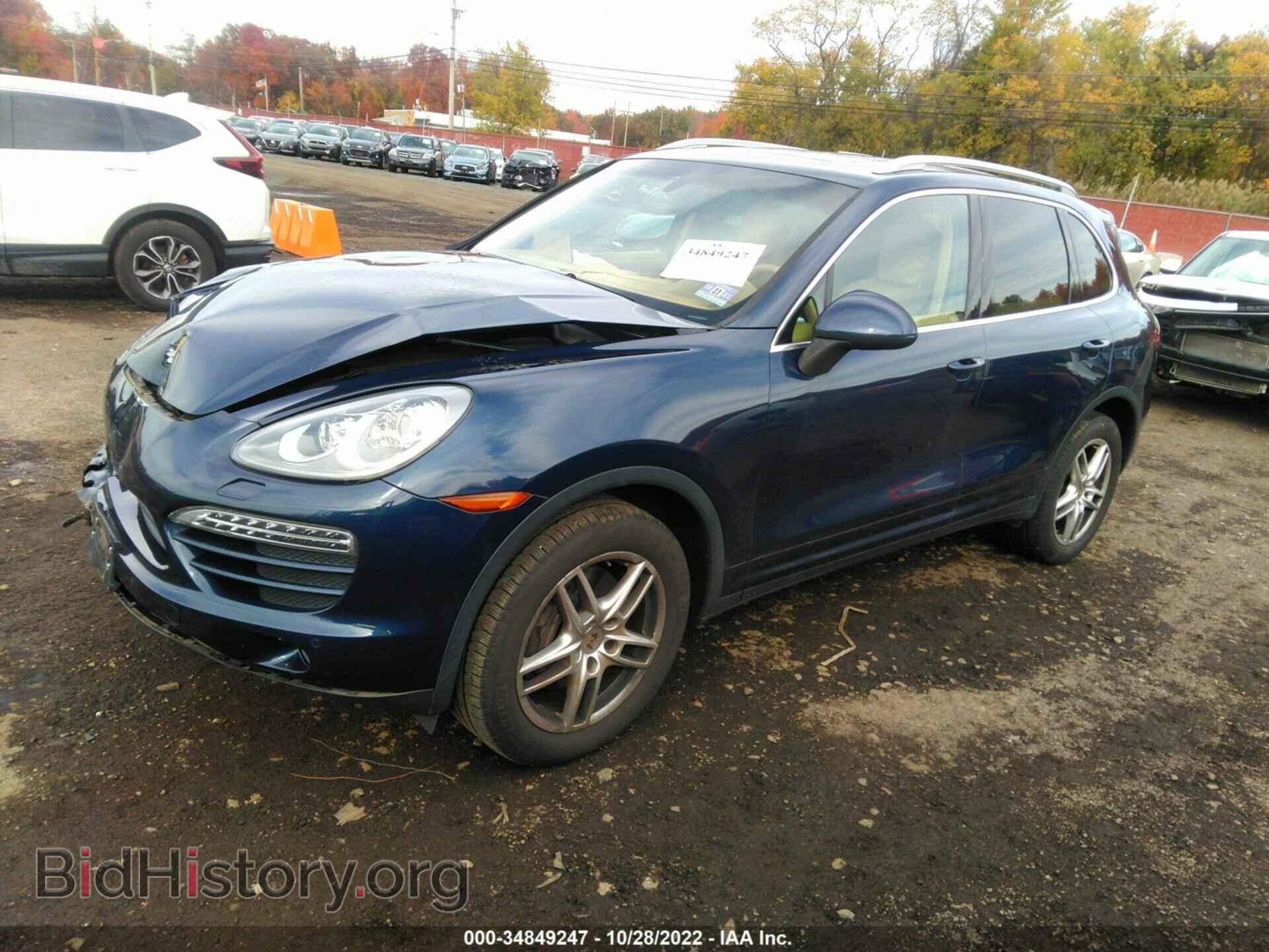 2013 PORSCHE CAYENNE - VIN: WP1AA2A22DLA06155 - Photo 2