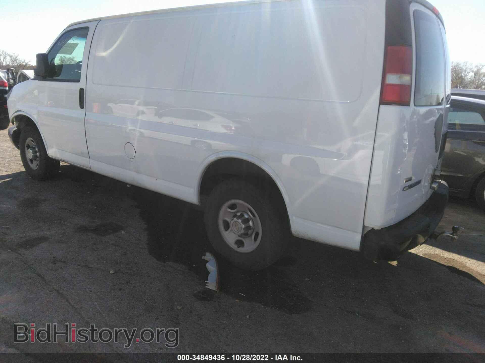2011 CHEVROLET EXPRESS CARGO VAN - VIN: 1GCWGFBA9B1155271 - Фото 3
