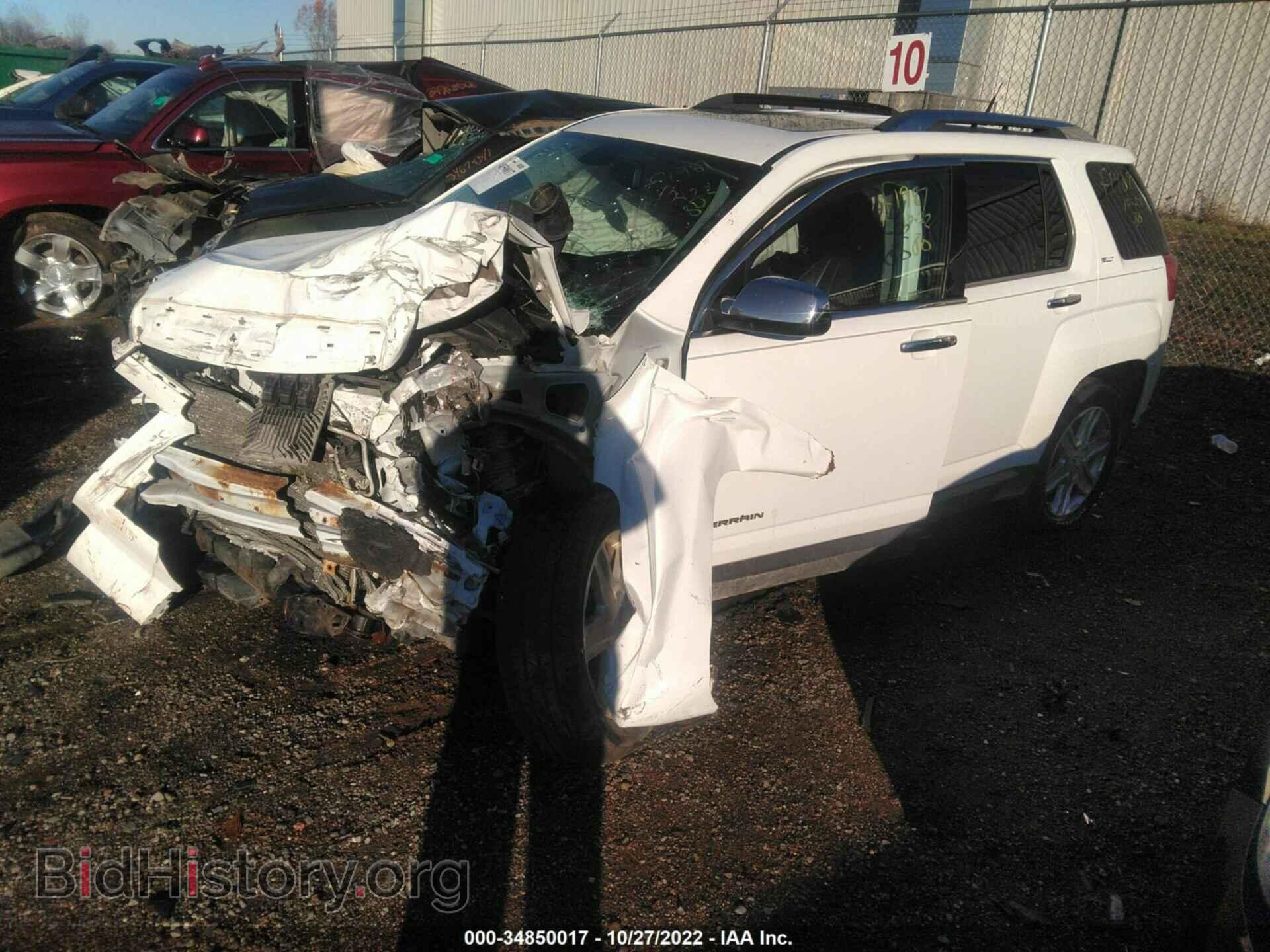 2011 GMC TERRAIN - VIN: 2CTALWEC7B6327849 - Photo 2