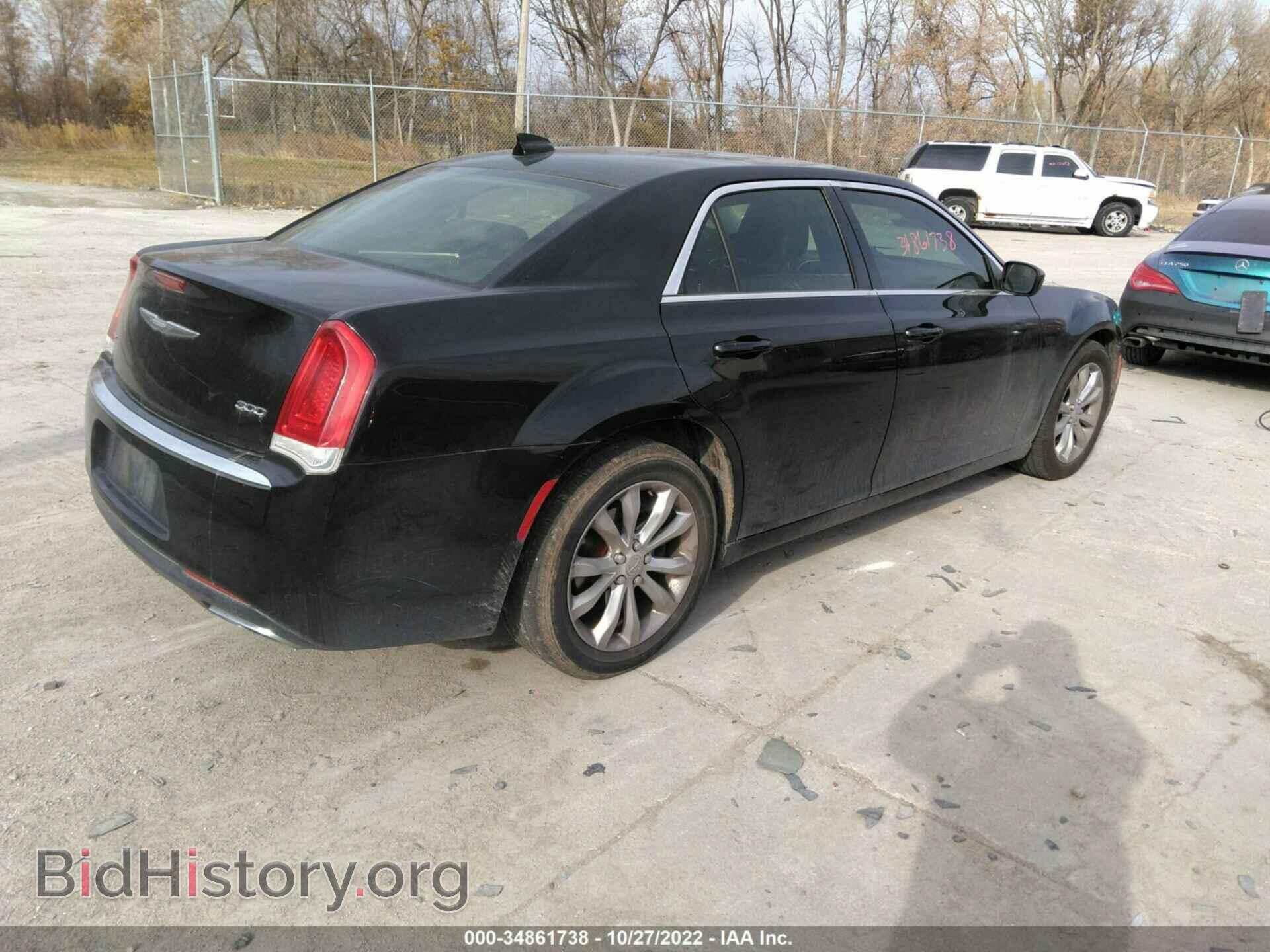 2016 CHRYSLER 300 - VIN: 2C3CCARGXGH262158 - Фото 4