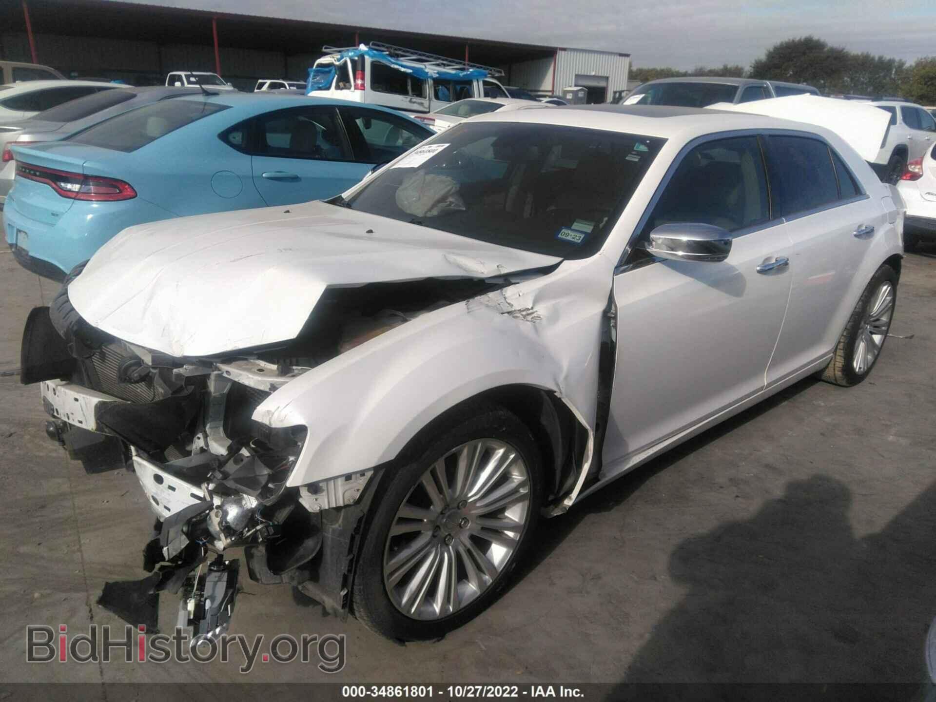 2011 CHRYSLER 300 - VIN: 2C3CA6CT8BH536670 - Фото 2