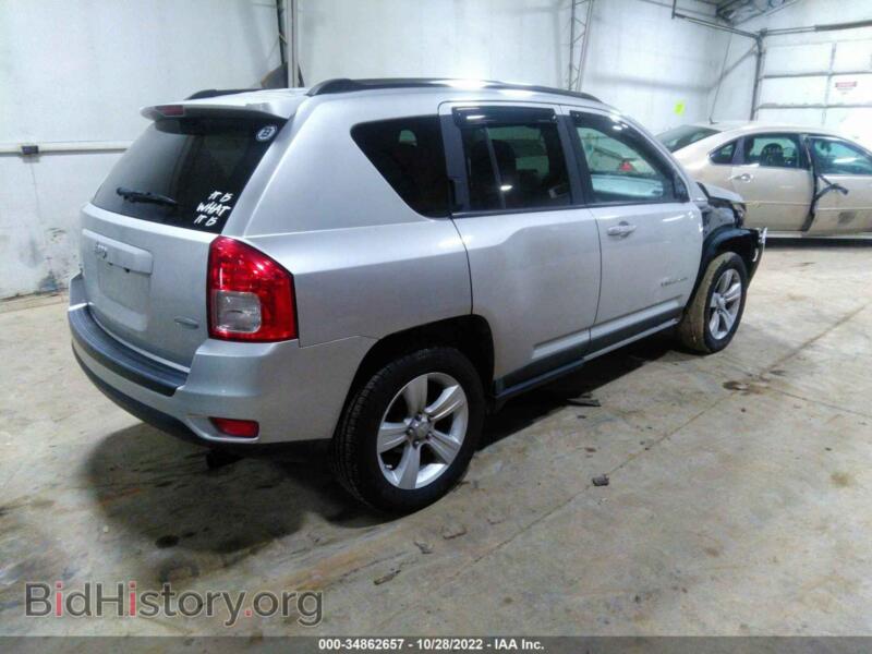 2011 Jeep COMPASS (VIN 1J4NF1FB5BD251959) — photo 4 of 11