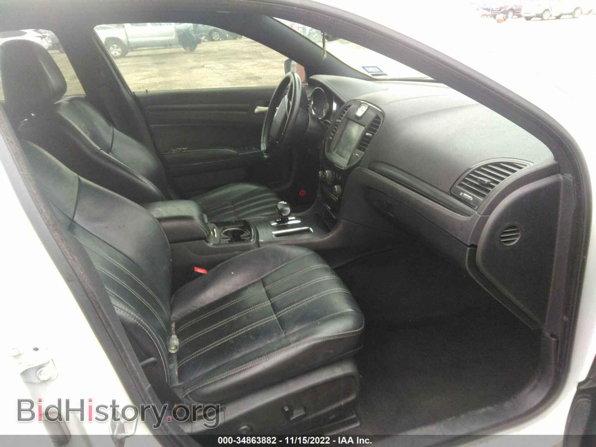 2014 CHRYSLER 300 - VIN: 2C3CCABG7EH331007 - Фото 5