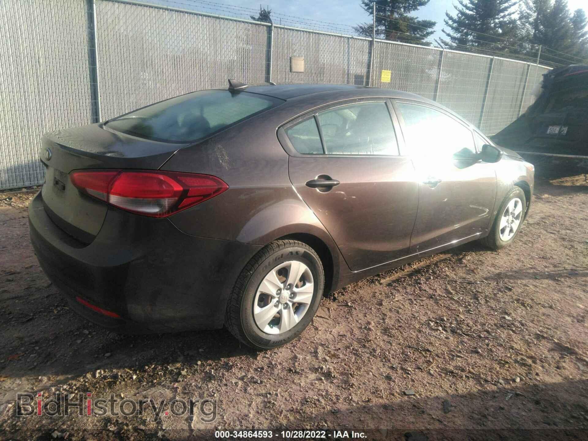 2017 KIA FORTE - VIN: 3KPFL4A76HE012032 - Photo 4