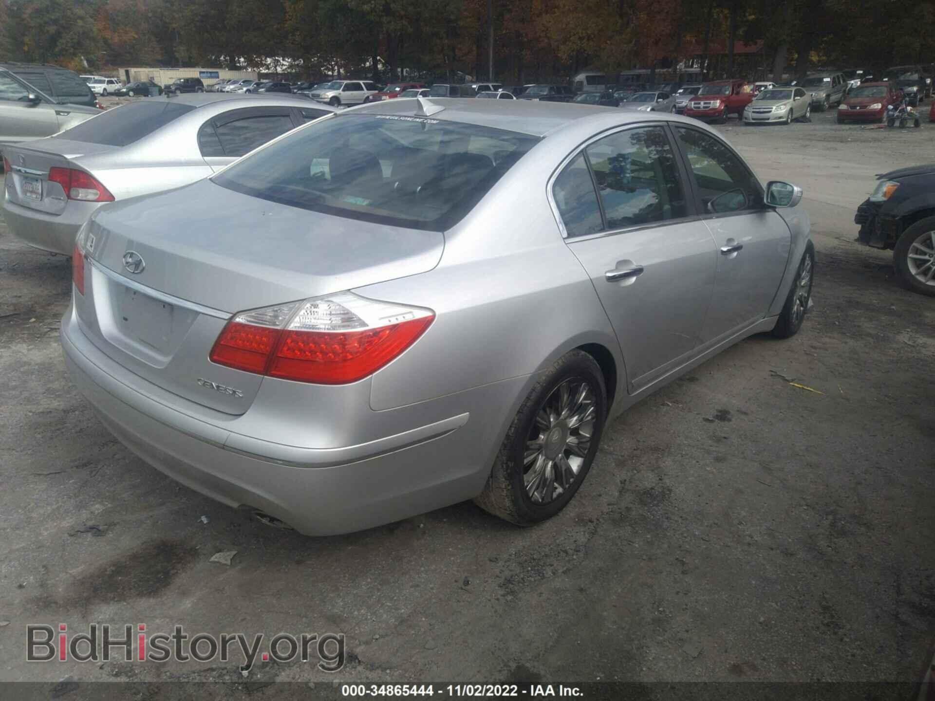 2009 HYUNDAI GENESIS - VIN: KMHGC46E39U026755 - Фото 4