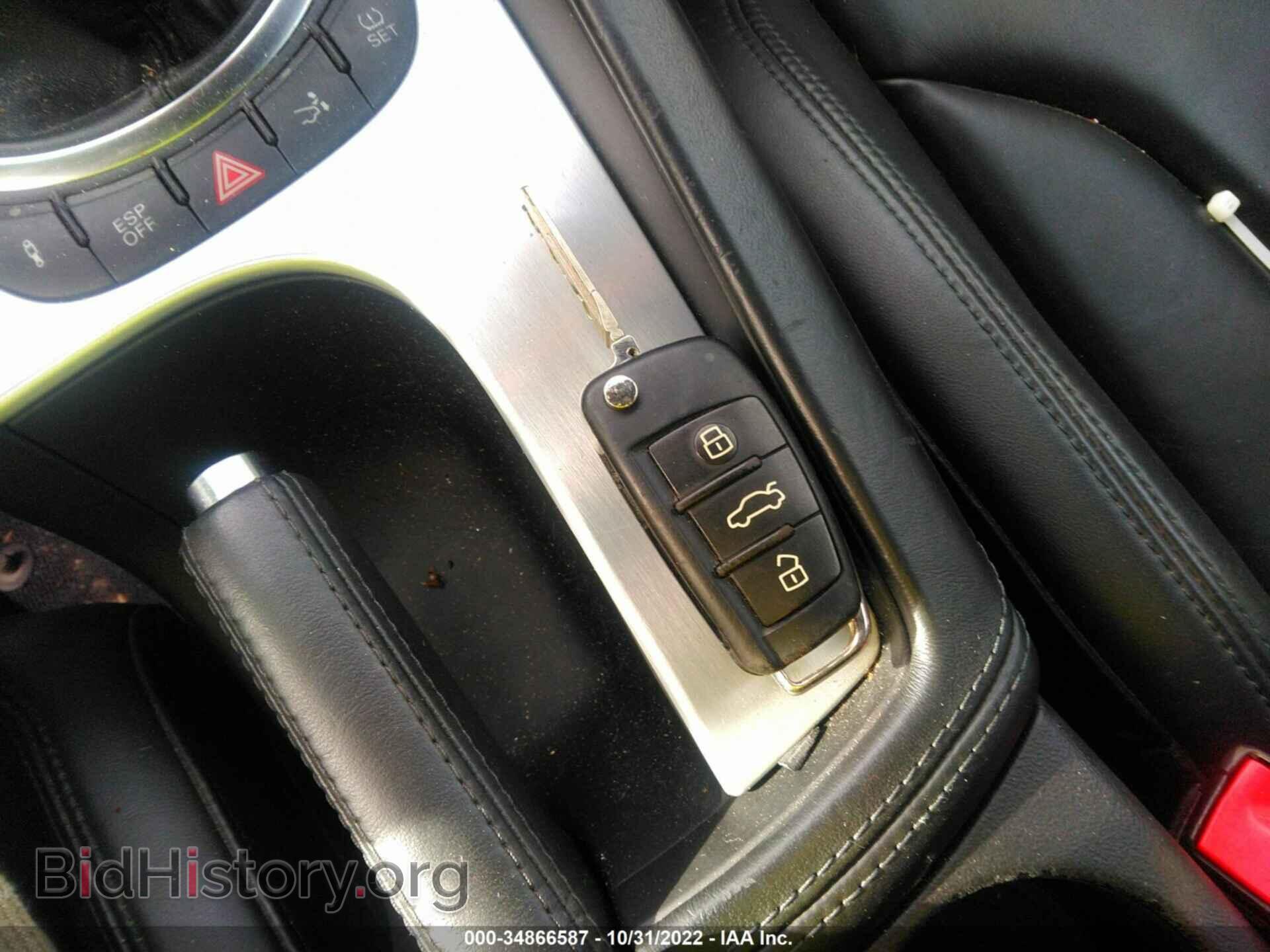 2008 AUDI TT - VIN: TRUDD38J881002675 - Фото 11
