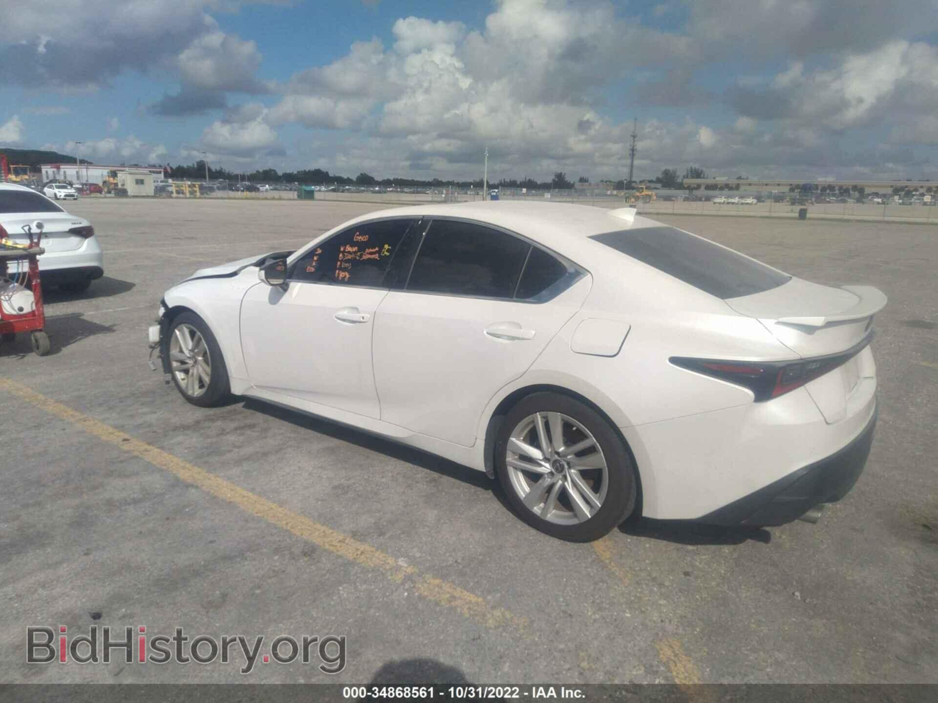 2021 LEXUS IS - VIN: JTHCA1D22M5117811 - Photo 3