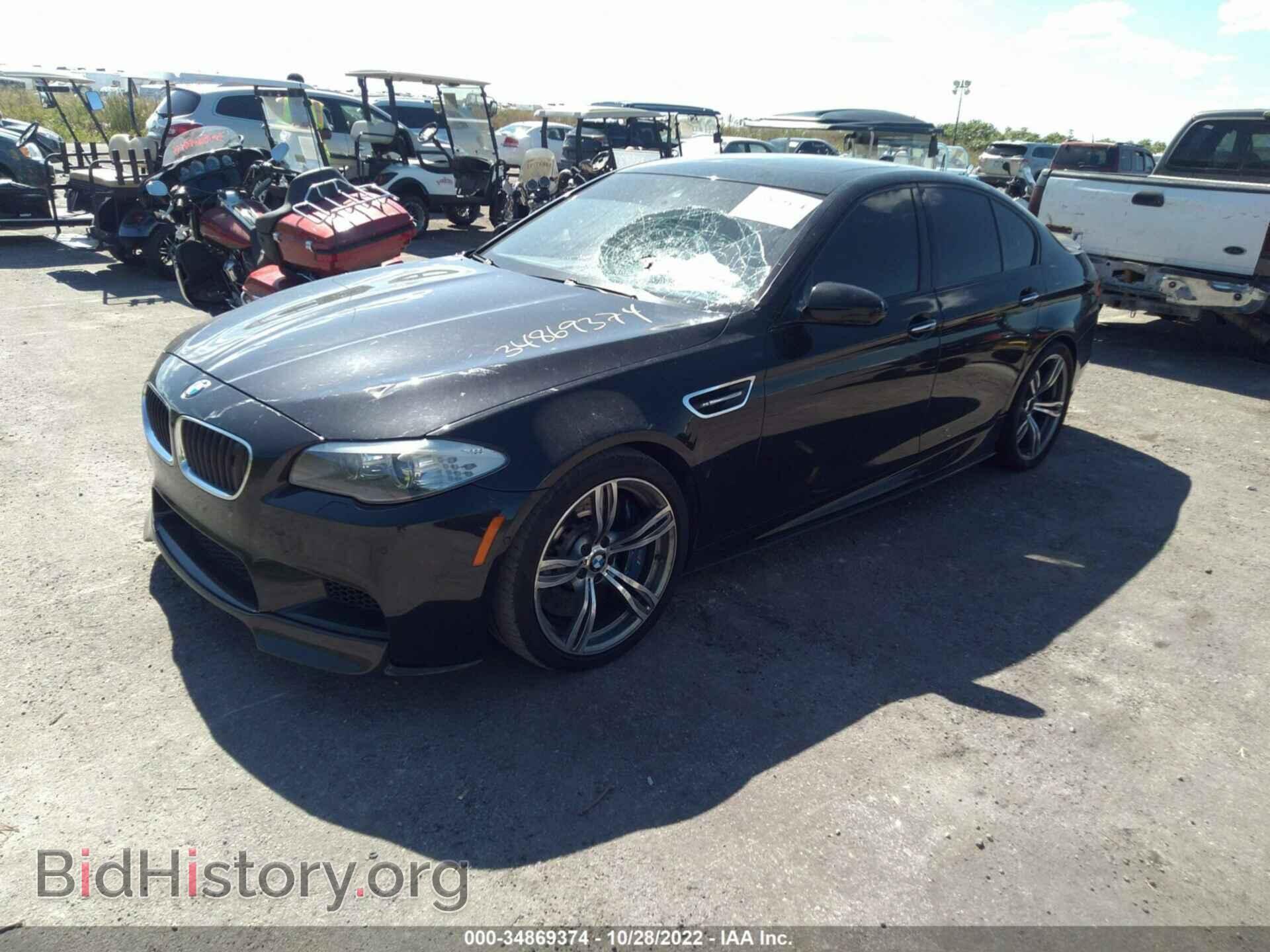 2013 BMW M5 - VIN: WBSFV9C59DC773036 - Фото 2