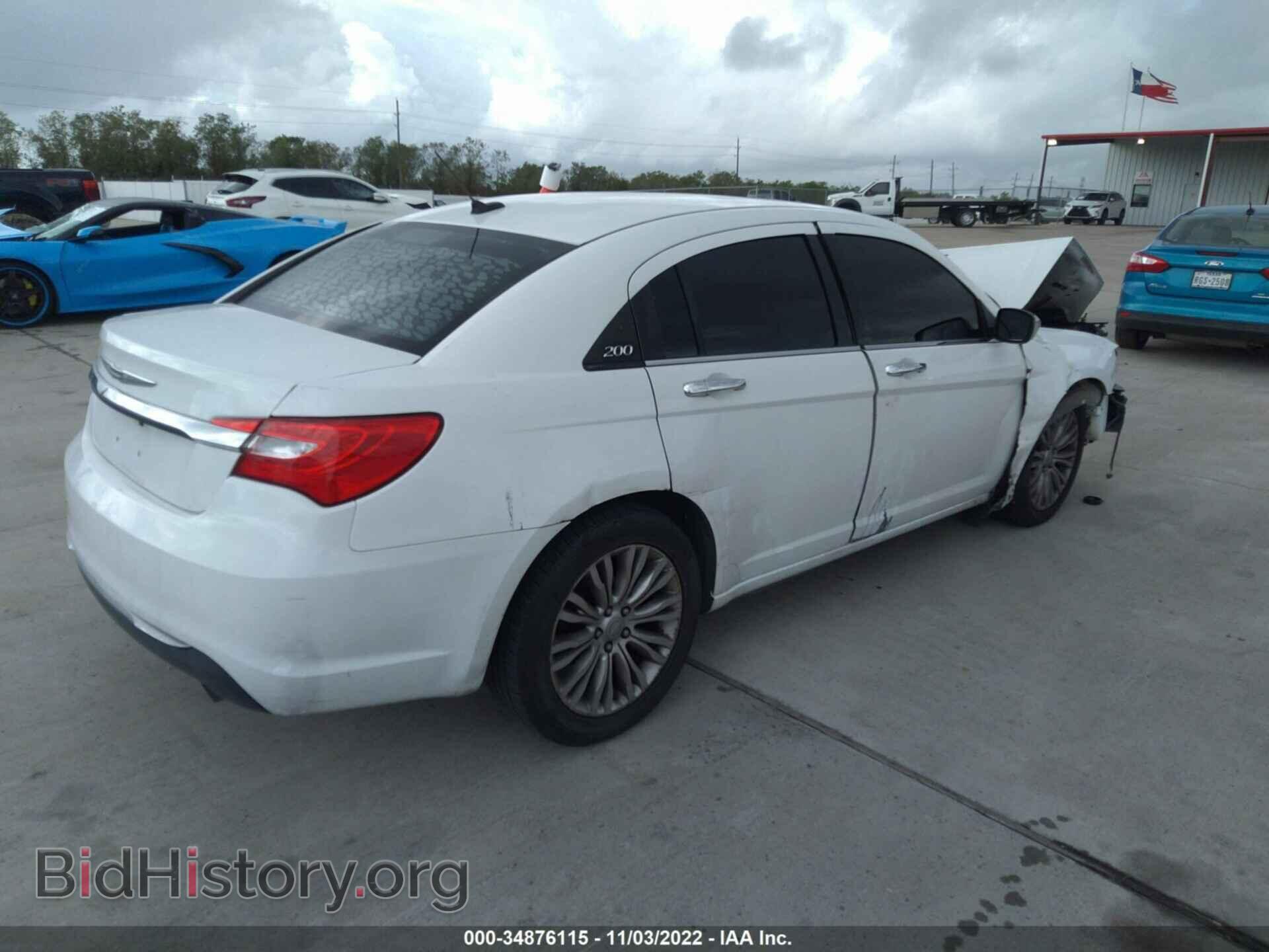 2011 CHRYSLER 200 - VIN: 1C3BC2FB5BN548221 - Фото 4