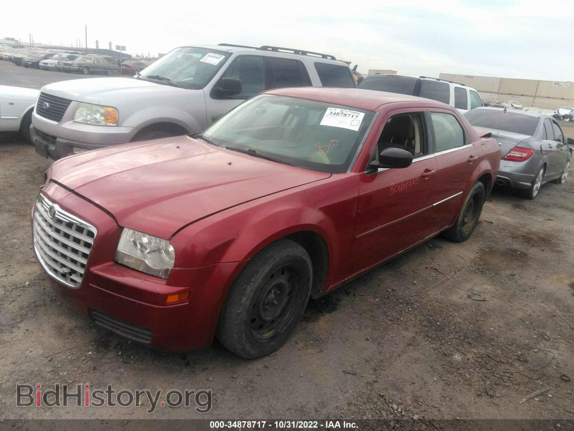 2009 CHRYSLER 300 - VIN: 2C3KA43D09H539582 - Фото 2