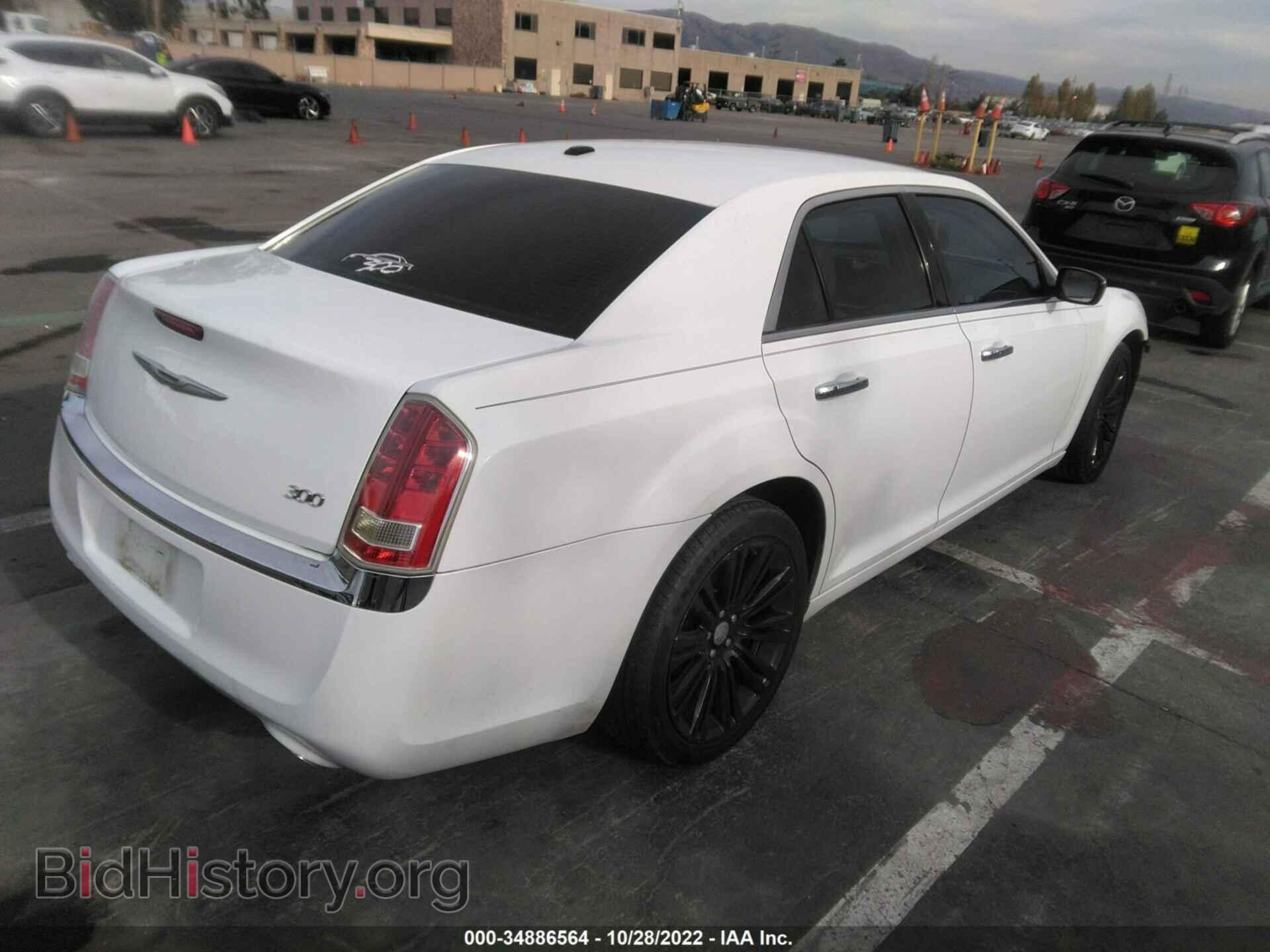 2011 CHRYSLER 300 - VIN: 2C3CA5CG7BH592242 - Фото 4