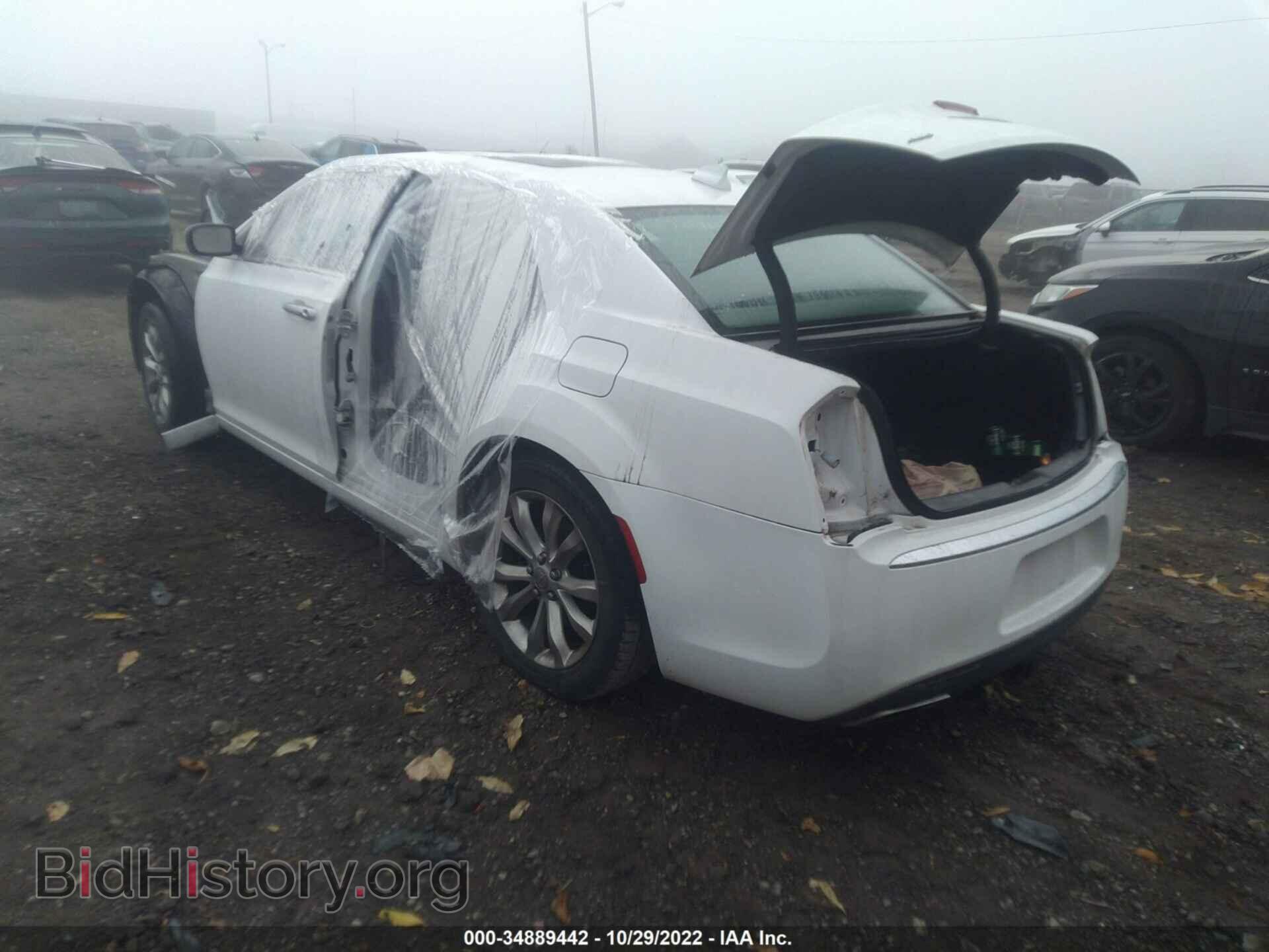 2016 CHRYSLER 300 - VIN: 2C3CCAKG3GH308228 - Фото 3