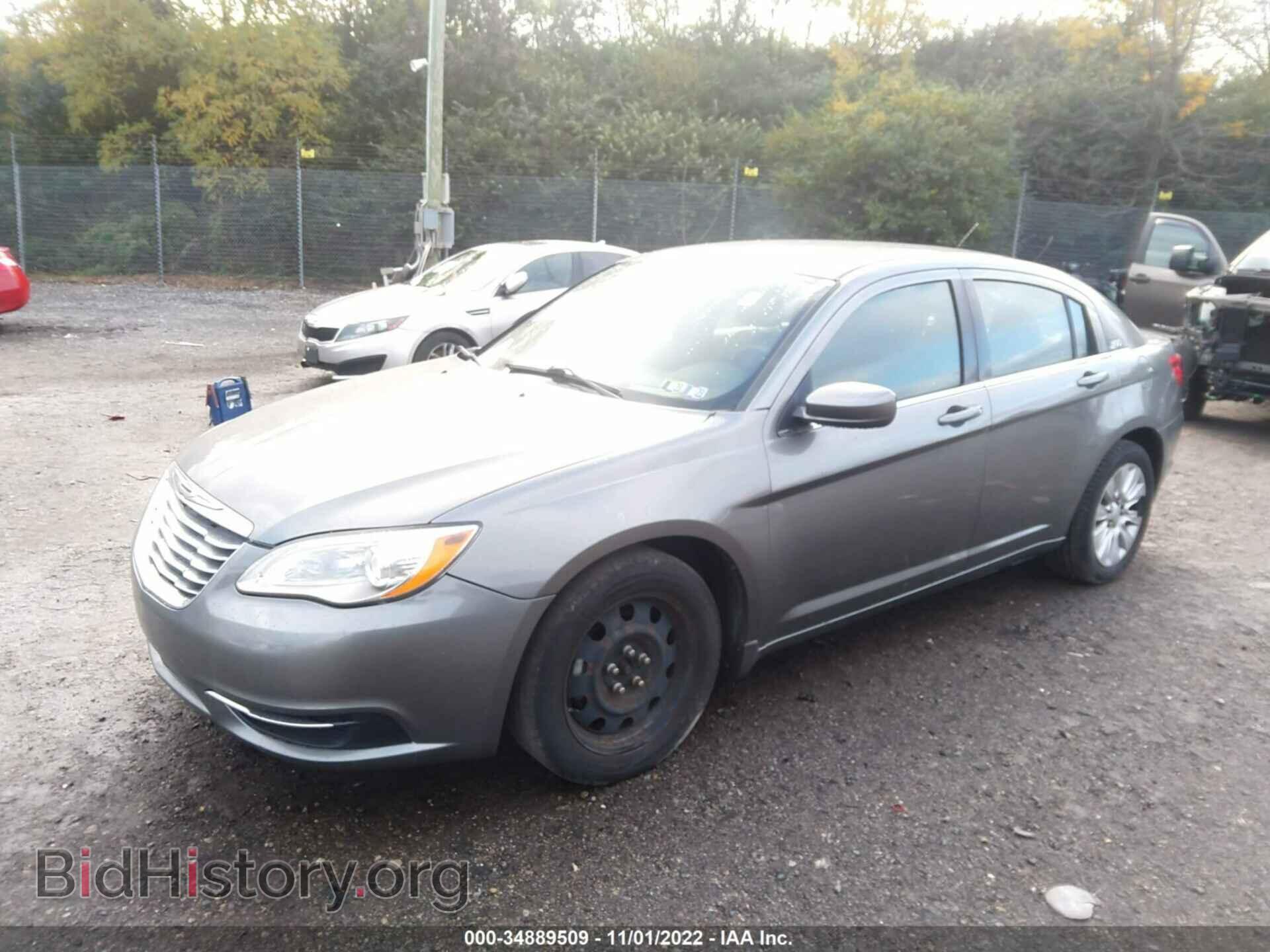 2013 CHRYSLER 200 - VIN: 1C3CCBAB7DN641921 - Photo 2