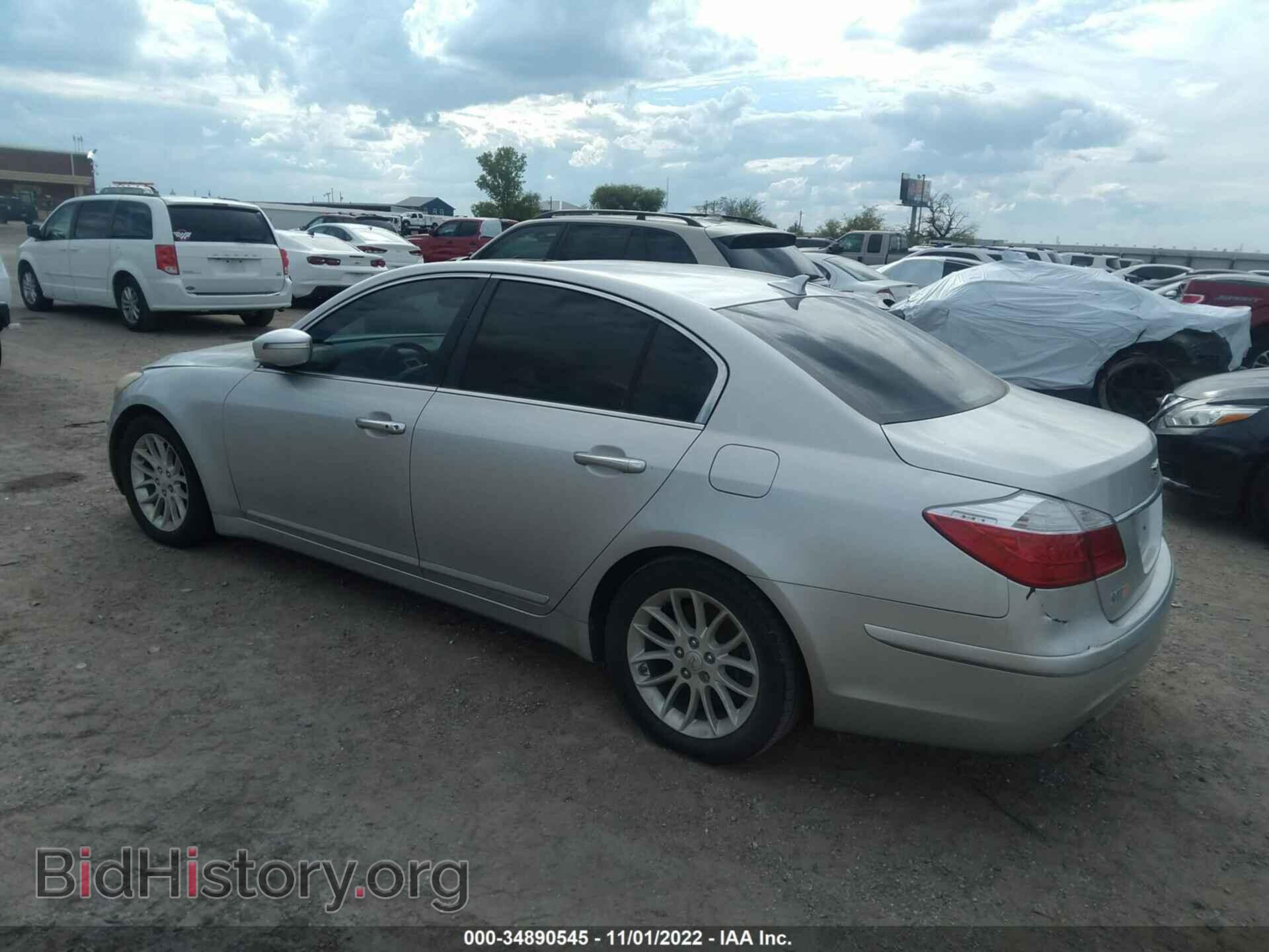 2011 HYUNDAI GENESIS - VIN: KMHGC4DE2BU114818 - Фото 3