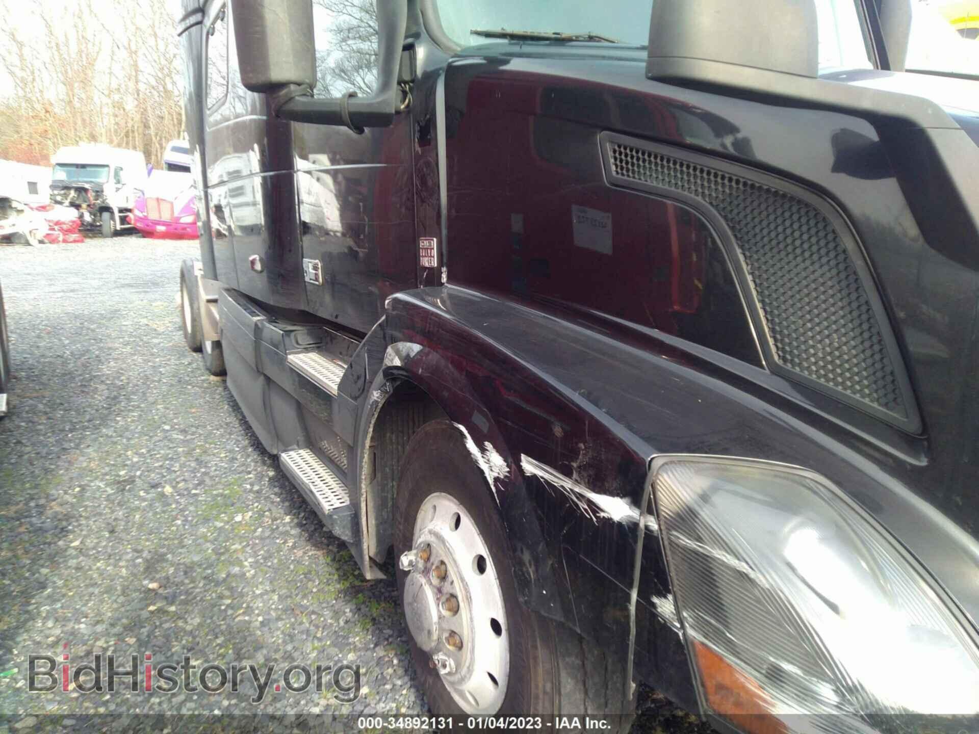 2015 VOLVO VN - VIN: 4V4NC9EH7FN182327 - Фото 14