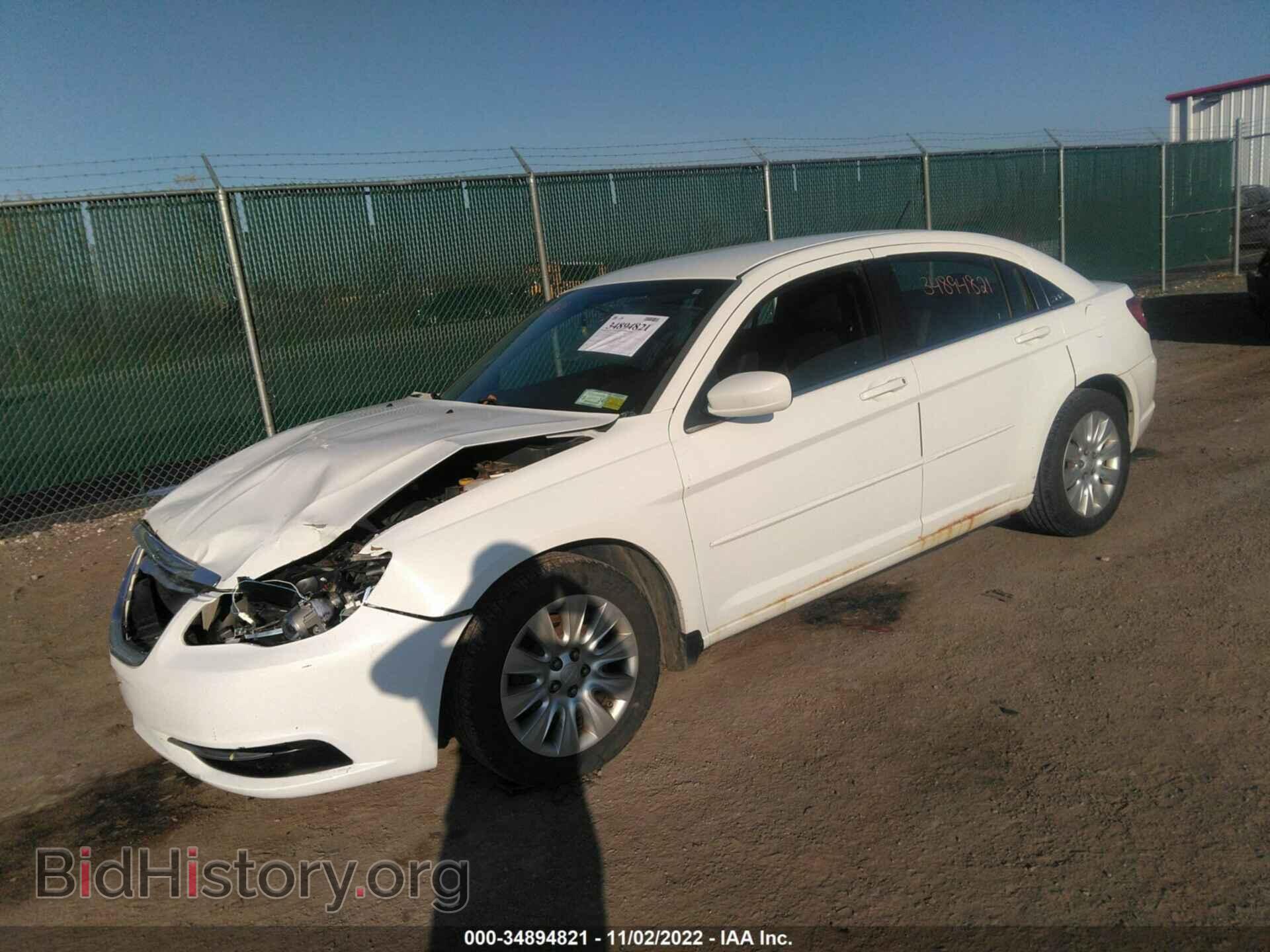 2013 CHRYSLER 200 - VIN: 1C3CCBAB2DN635668 - Фото 2