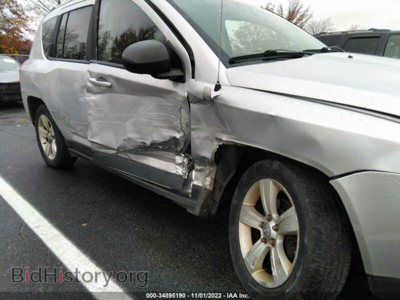 2011 Jeep COMPASS (VIN 1J4NF1FB9BD251866) — photo 6 of 11