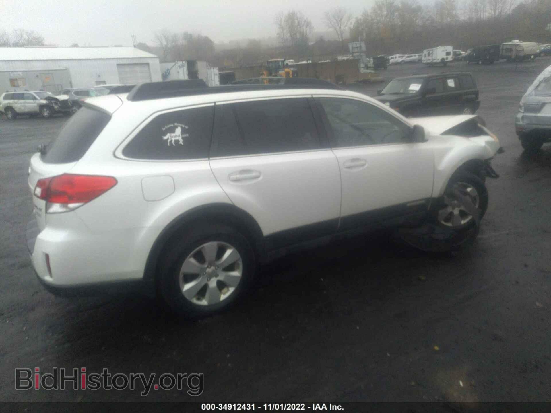2011 SUBARU OUTBACK - VIN: 4S4BRBGC7B3358882 - Фото 4